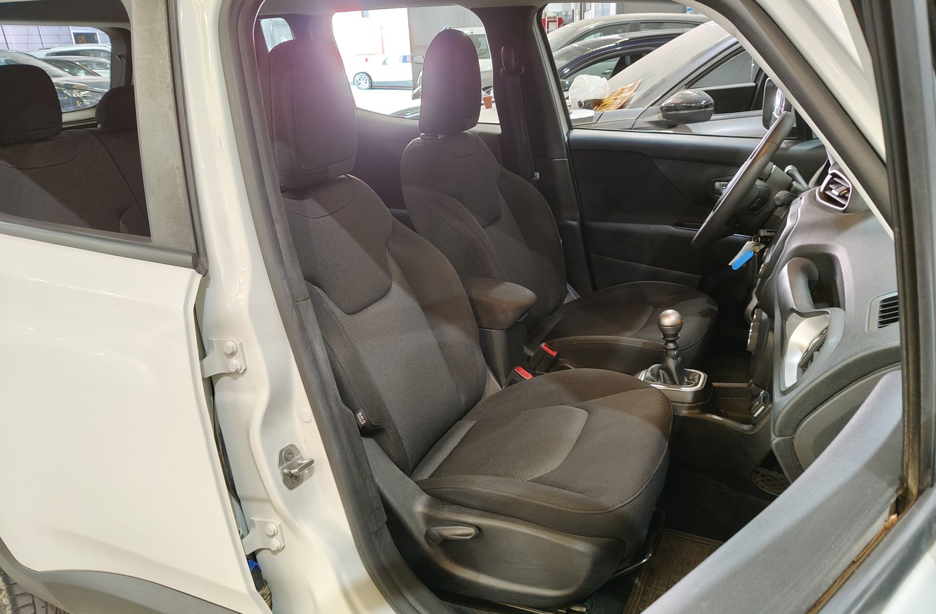 Jeep Renegade 2.0 MultiJet Longitude Active Drive 4x4 - foto 15