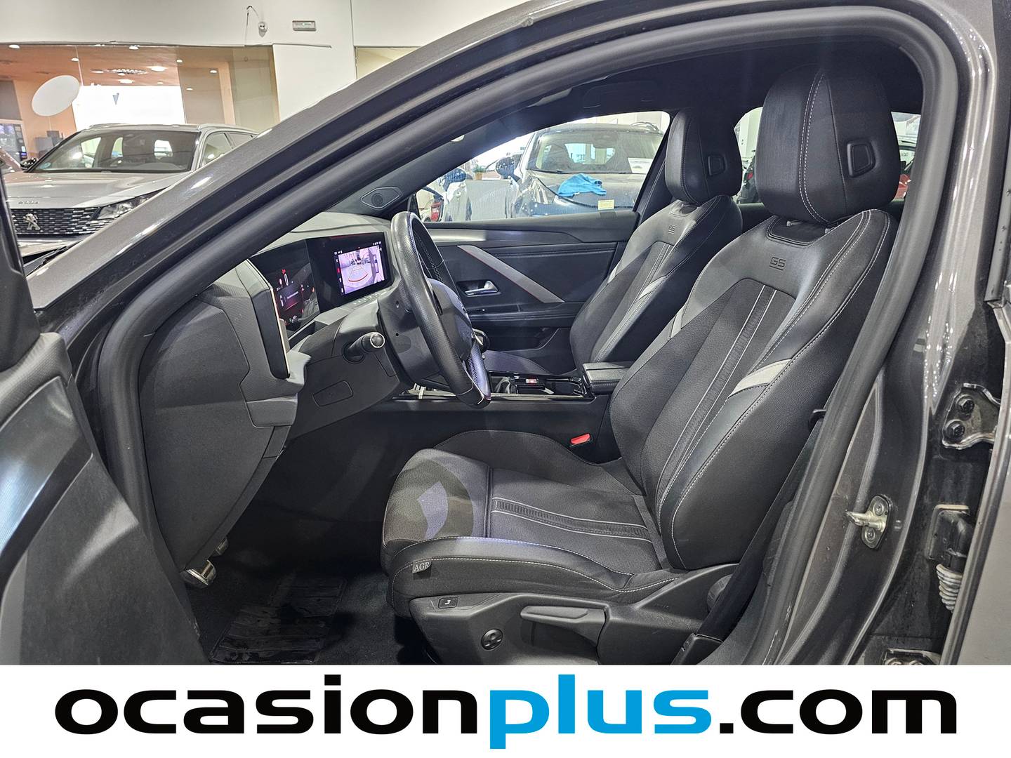 Foto asientos delanteros Opel Astra Opel Astra 1.2 Turbo XHT GS (130 CV)