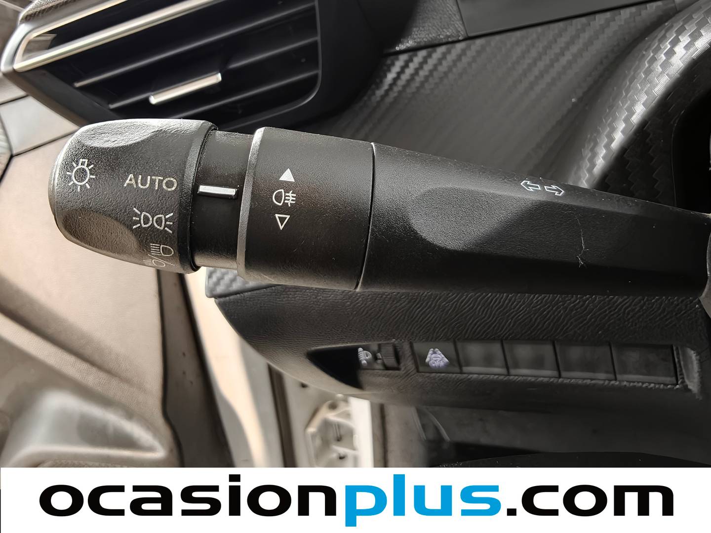 Equipamiento del Peugeot 208 Peugeot 208 BlueHDi 100 Active (100 CV)