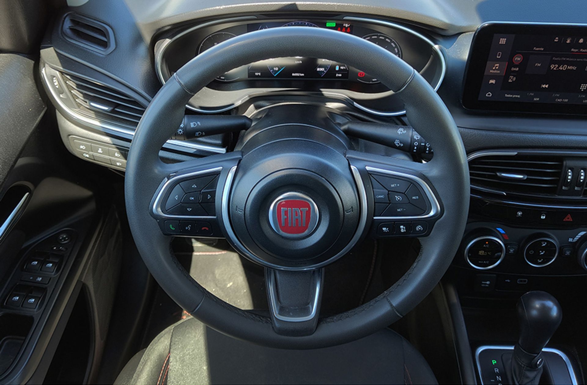 Fiat Tipo 1.5 Hybrid Red DCT - foto 21