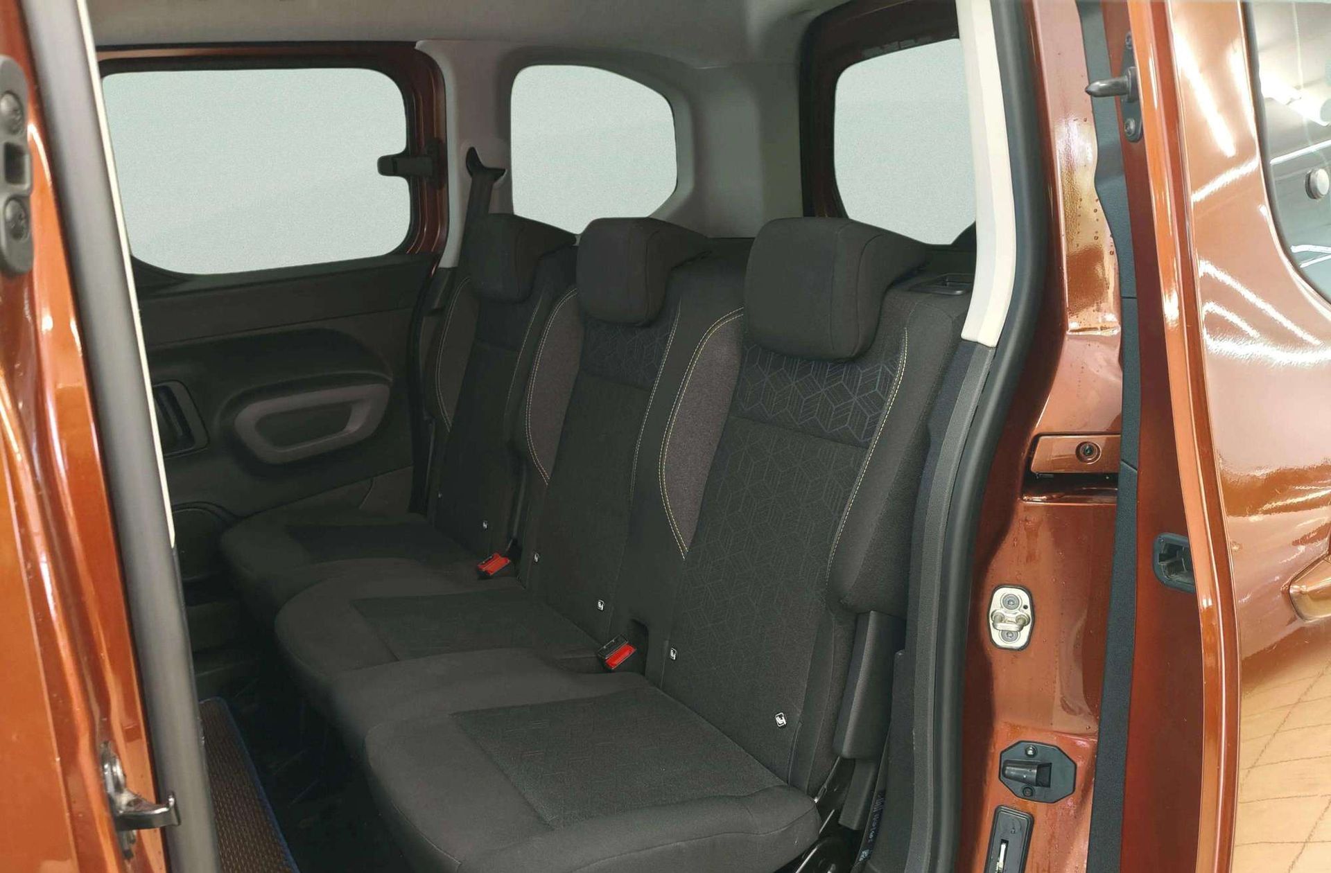 Peugeot Rifter BlueHDi 130 Active Standard - foto 12