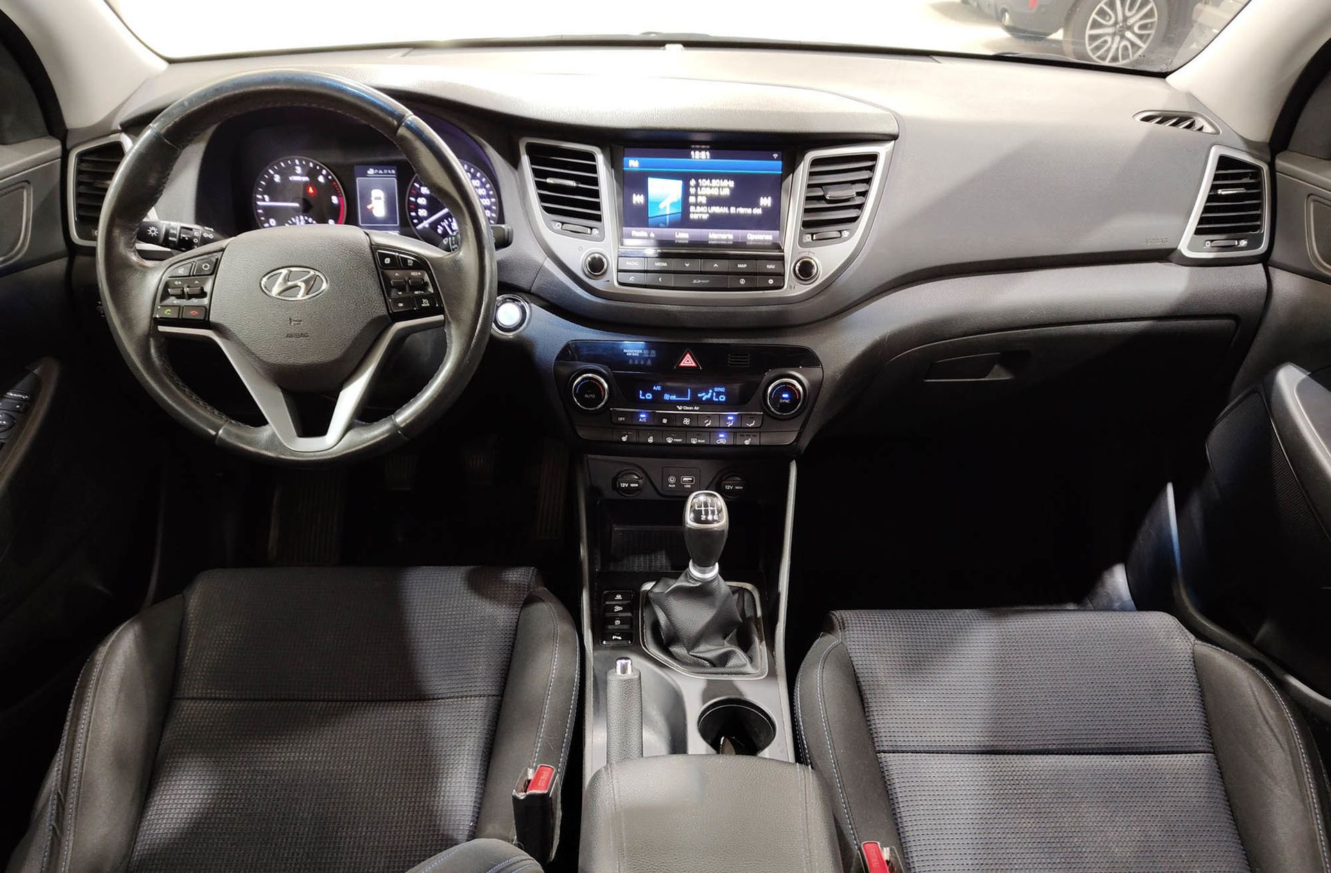 Hyundai Tucson 1.7 CRDi BlueDrive Tecno Sky 4x2 - foto 7