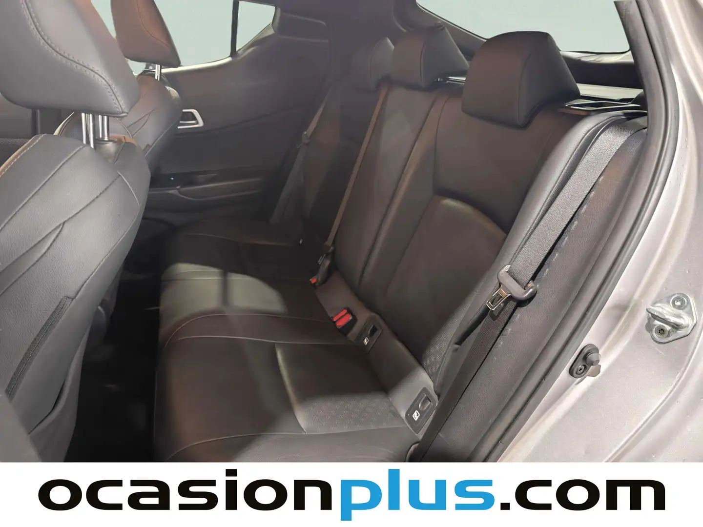 Foto Toyota C-HR Toyota C-HR 1.8 125H Advance Plus Luxury (122 CV)