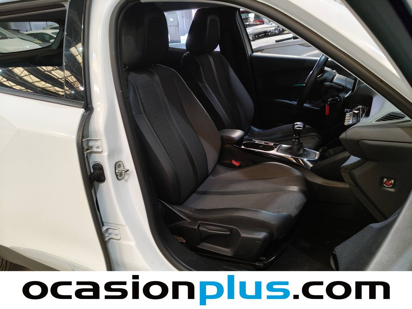 Foto asientos traseros Peugeot 2008 Peugeot 2008 PureTech 100 S&S Allure (100 CV)