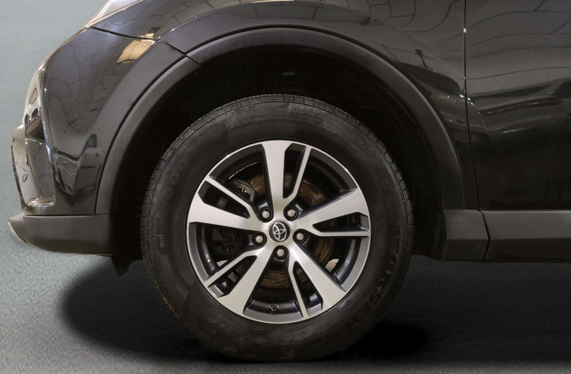 Toyota RAV4 150D 2WD Advance - foto 30