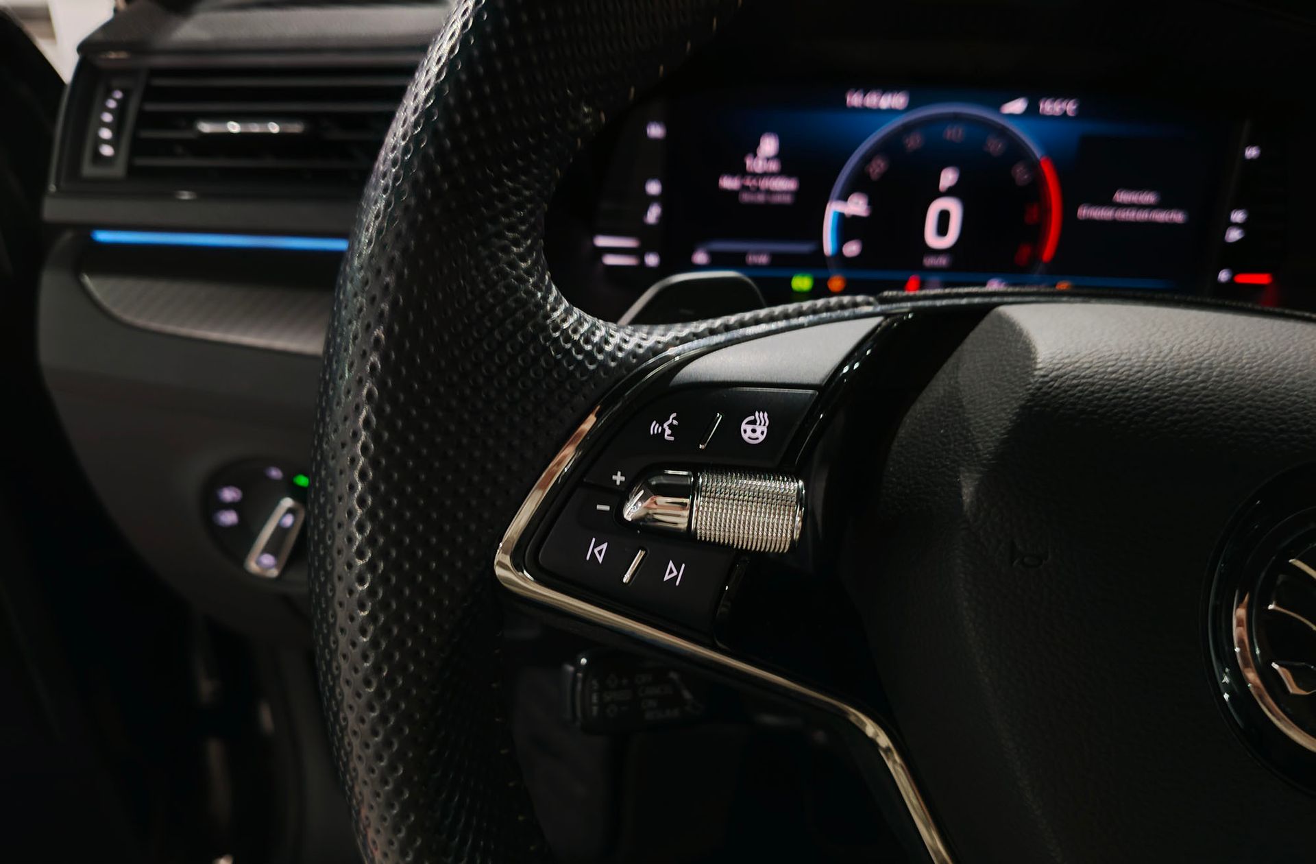 Škoda Superb 1.5 TSI Sport Line DSG - foto 33