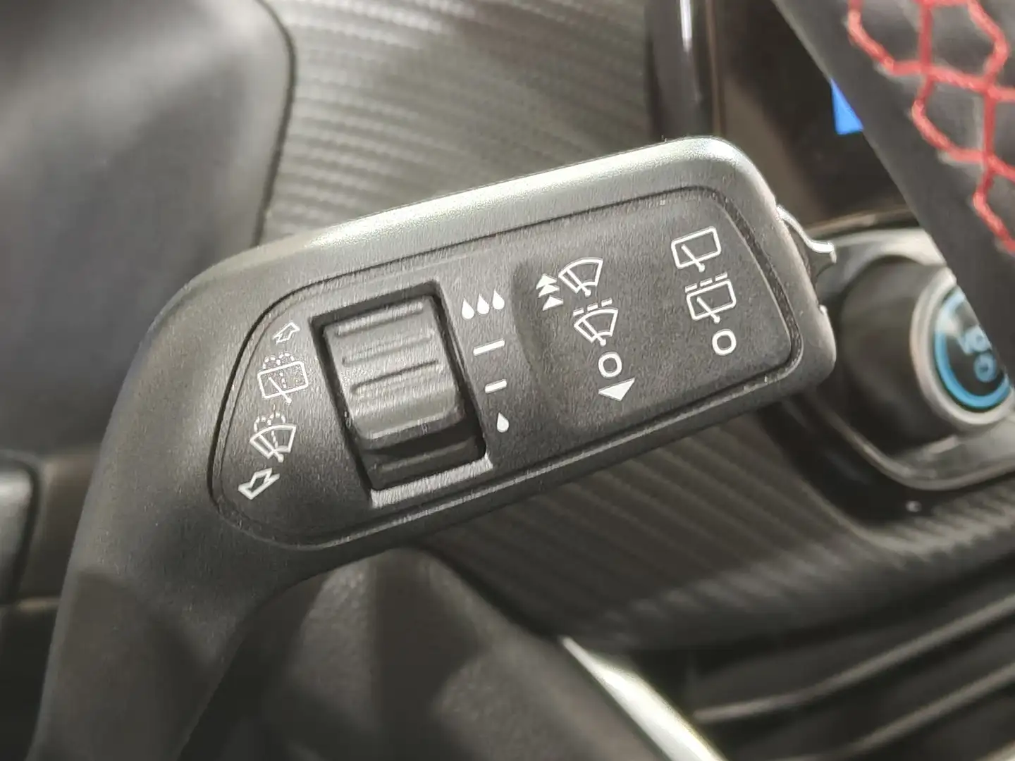 Foto Ford Puma Ford Puma 1.0 EcoBoost MHEV ST-Line X Auto (125 CV)