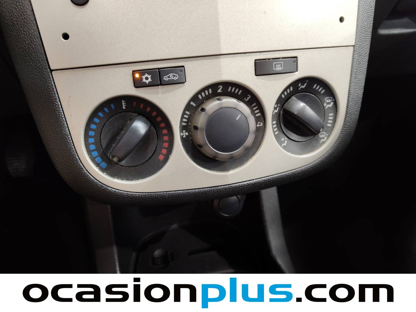 Equipamiento del Opel Corsa Opel Corsa 1.3 CDTI Essentia (75 CV)