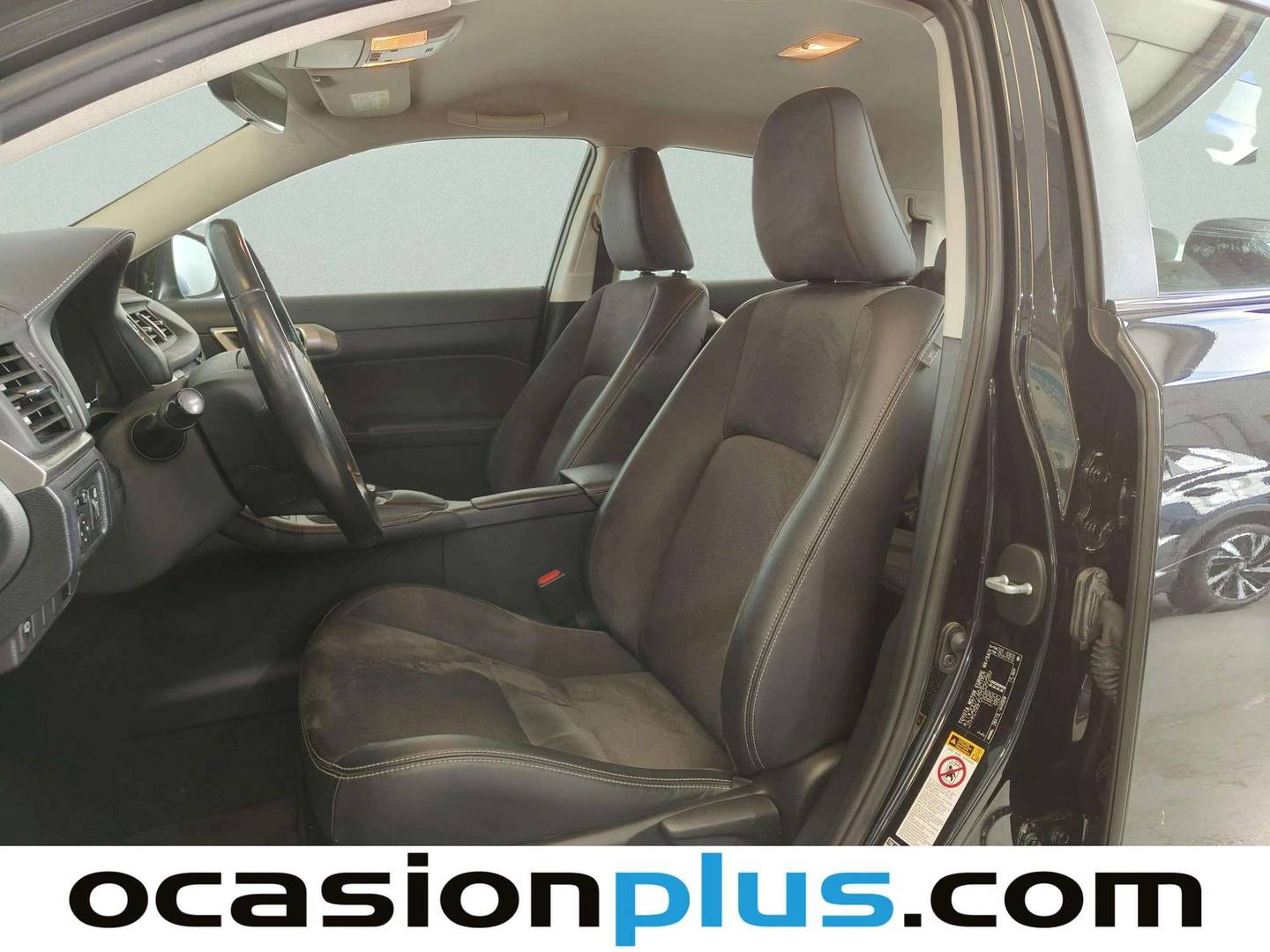 Foto asientos delanteros Lexus CT Lexus CT 200h Executive (136 CV)