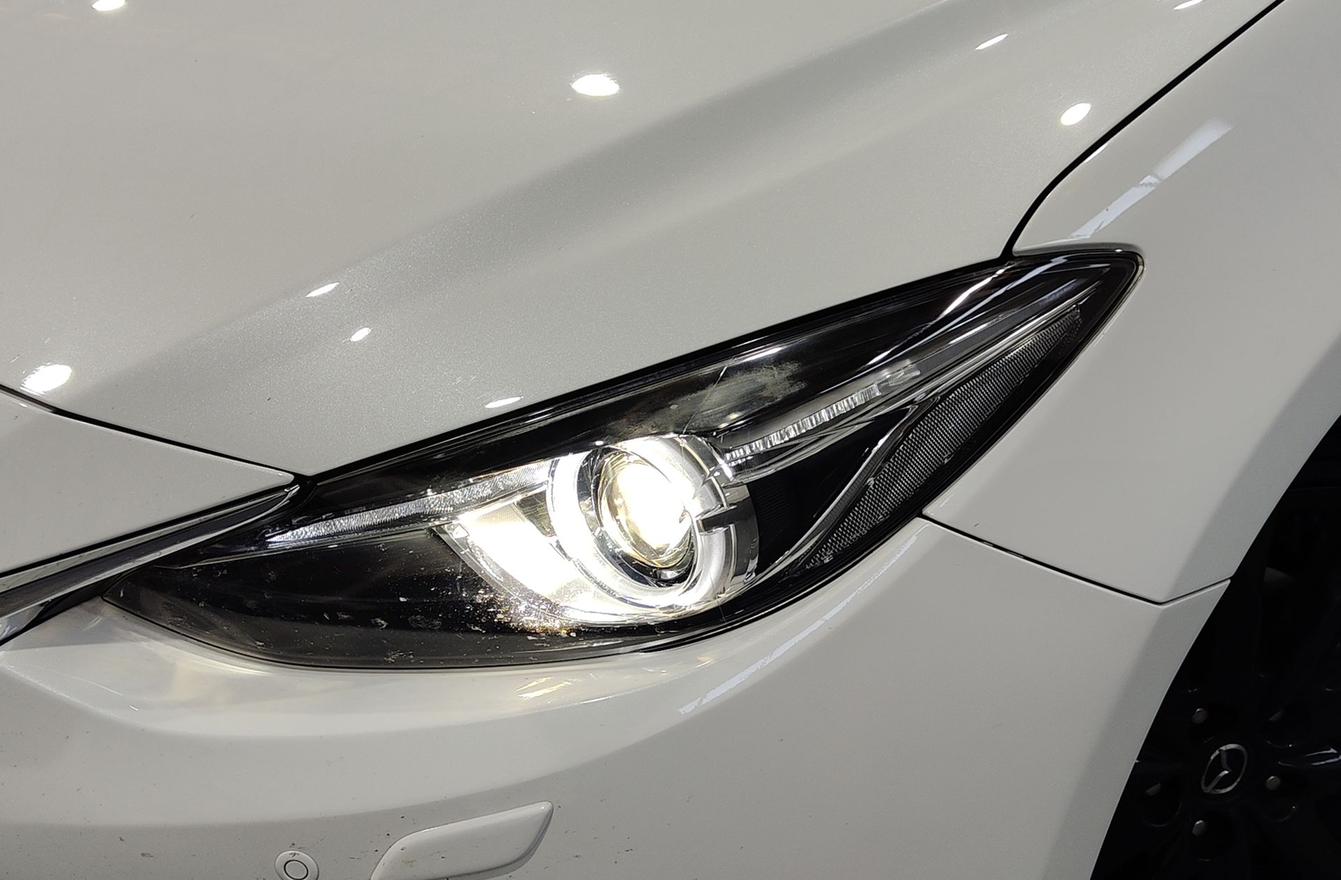 Mazda Mazda3 2.2 DE Sedan Luxury - foto 15