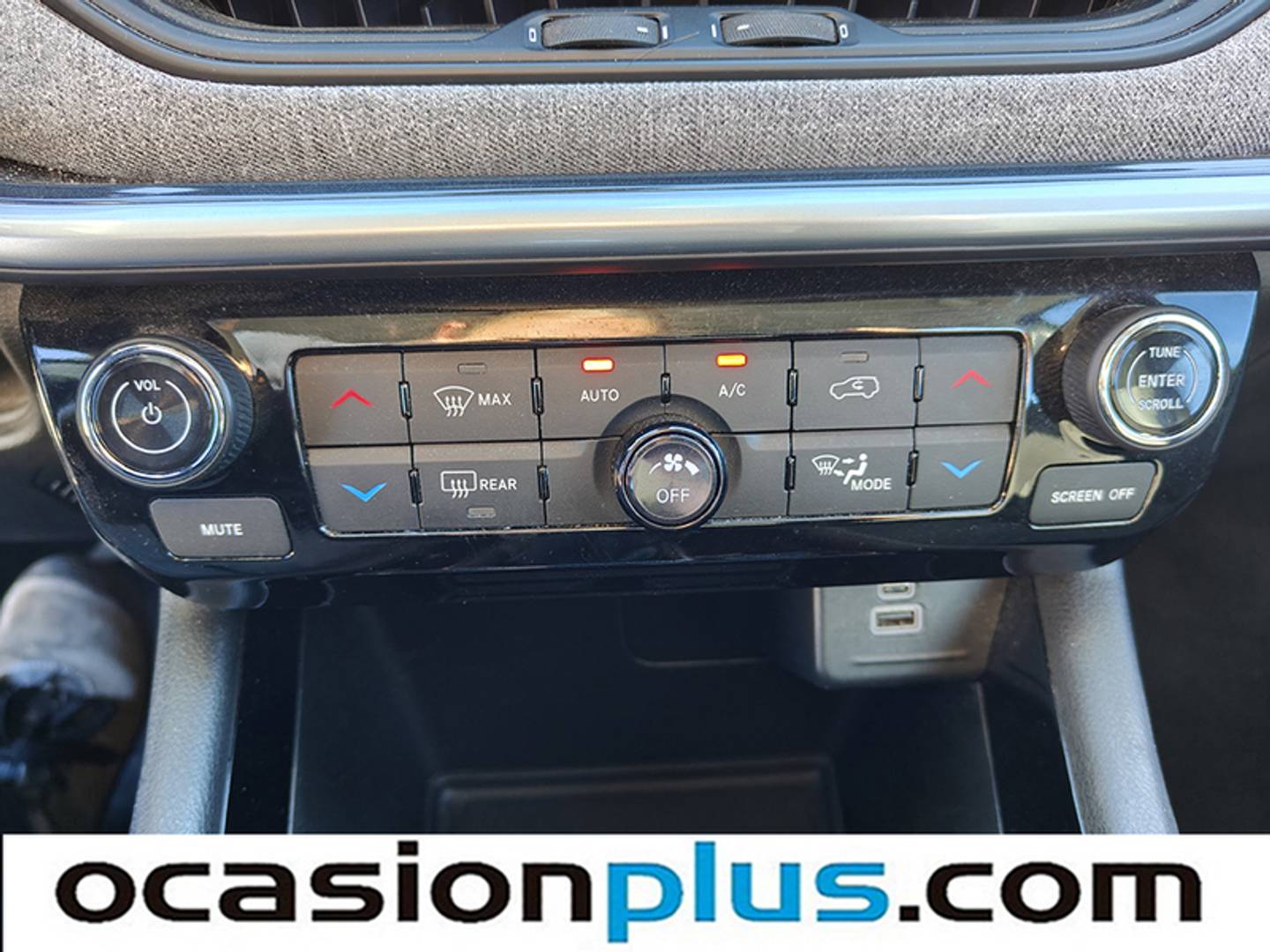 Foto Jeep Compass Jeep Compass 1.3 Gse T4 Longitude FWD MT (130 CV)