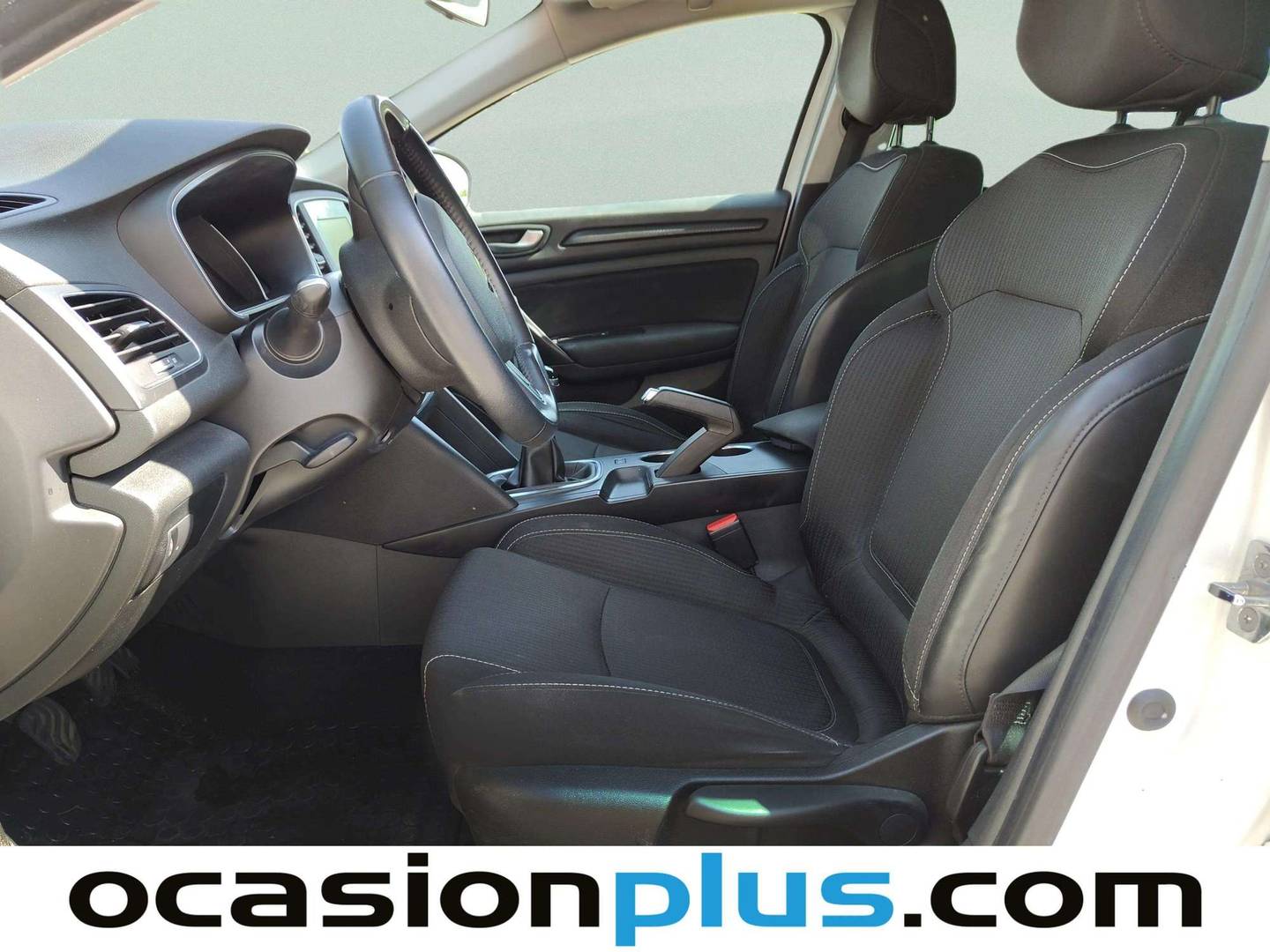 Foto asientos delanteros Renault Mégane Renault Megane TCe 100 TECH ROAD Energy (100 CV)