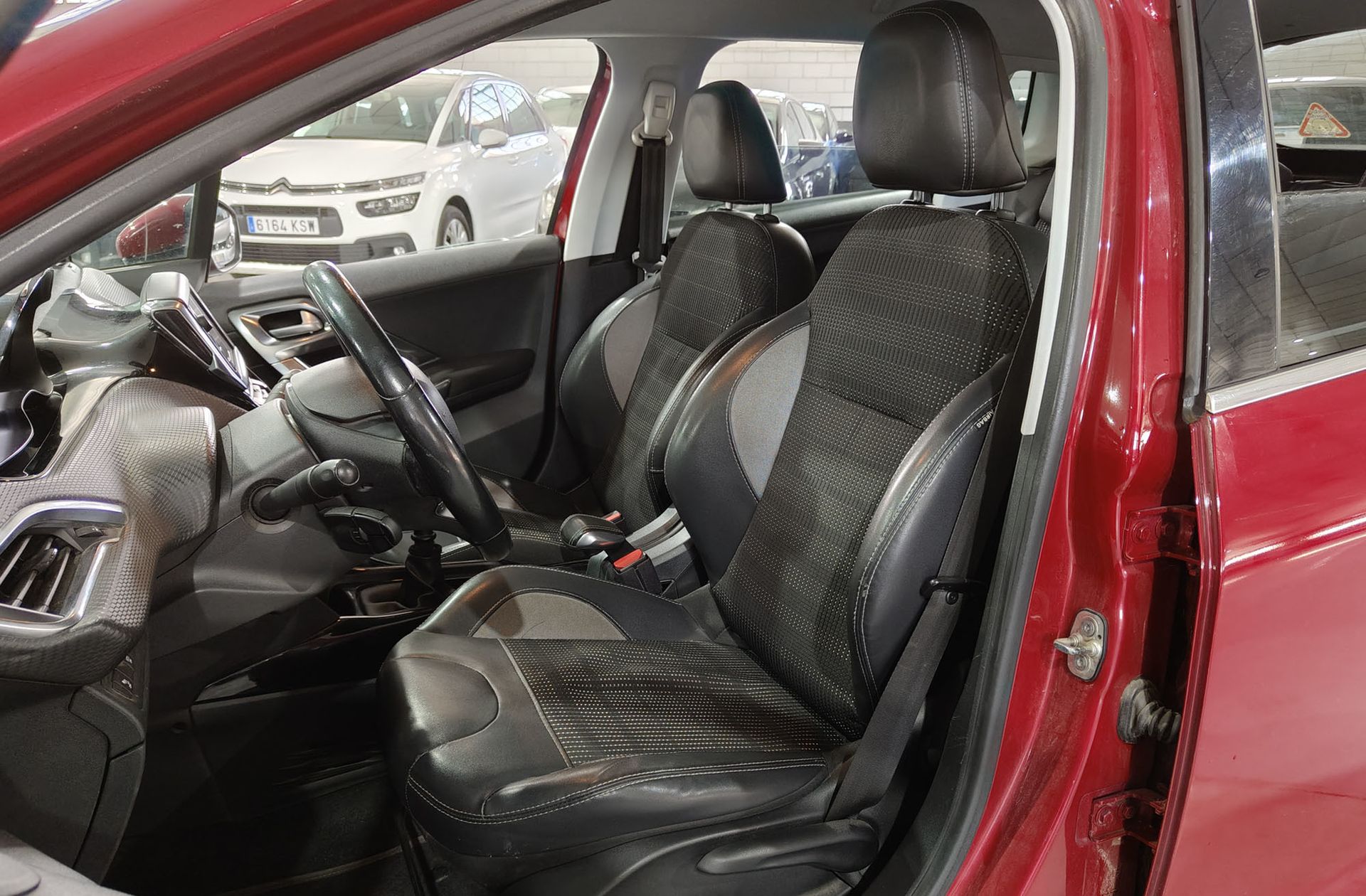 Peugeot 2008 BlueHDi 120 Allure - foto 11