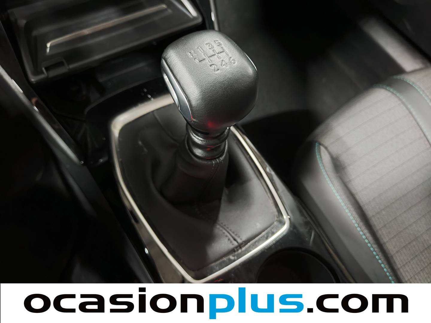 Foto Peugeot 2008 Peugeot 2008 BlueHDi 110 Allure (110 CV)