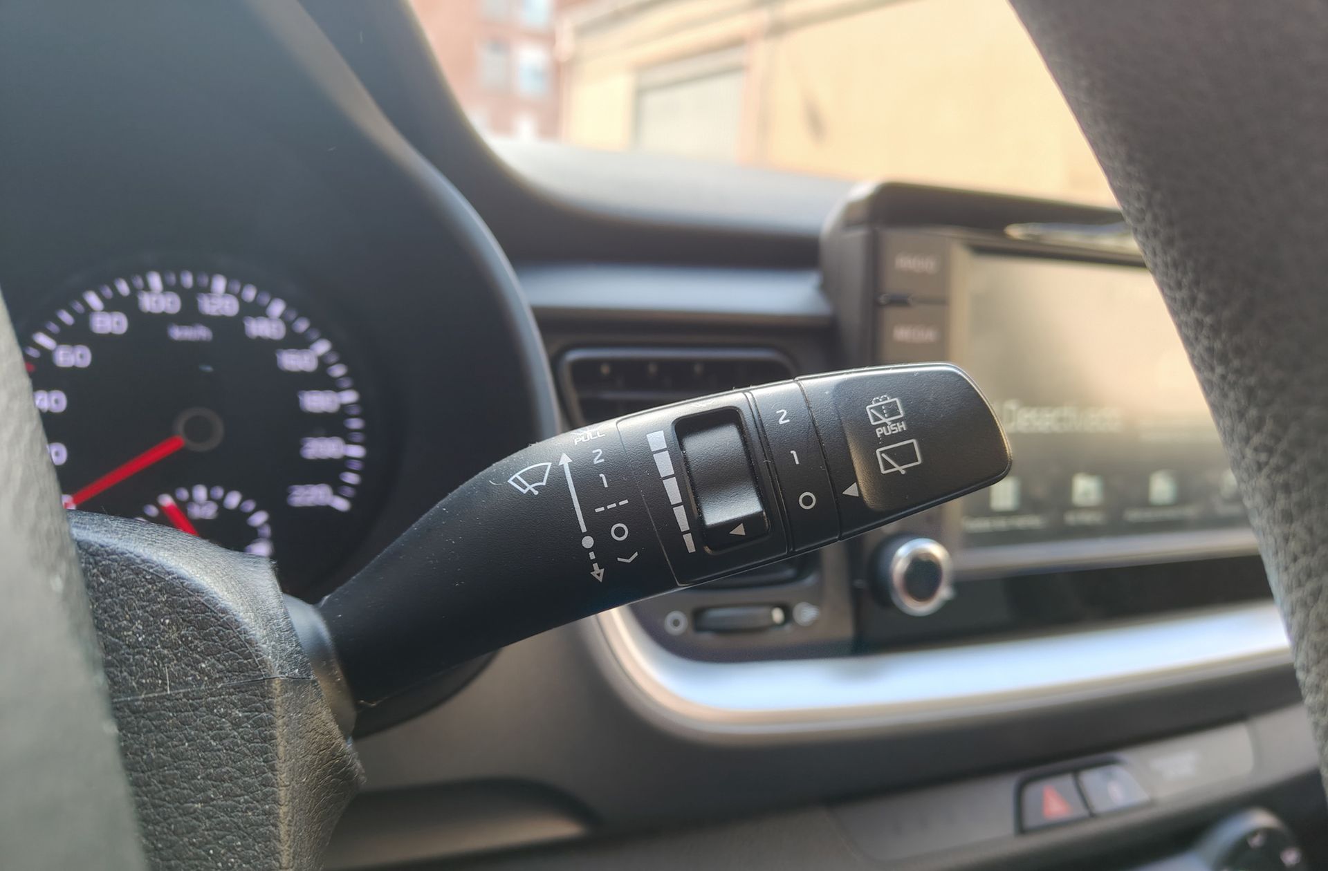 Kia Stonic 1.0 T-GDi Concept - foto 23
