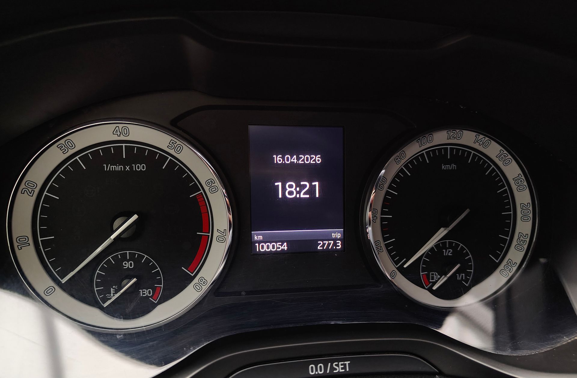 Škoda Karoq 1.0 TSI Ambition - foto 9
