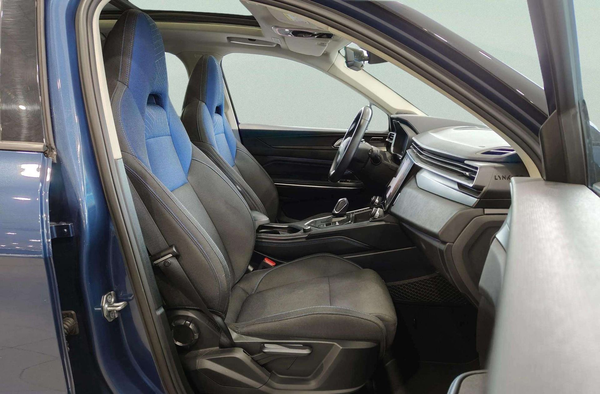 Lynk & Co 01 1.5 PHEV - foto 24
