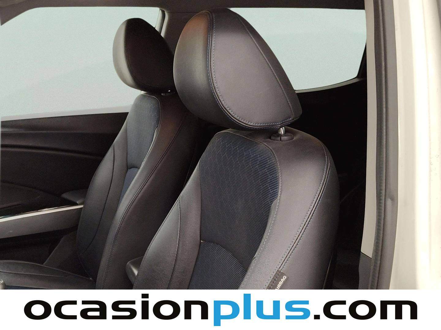 Foto asientos traseros SsangYong Tivoli SsangYong Tivoli D16T Premium 4x2 (115 CV)
