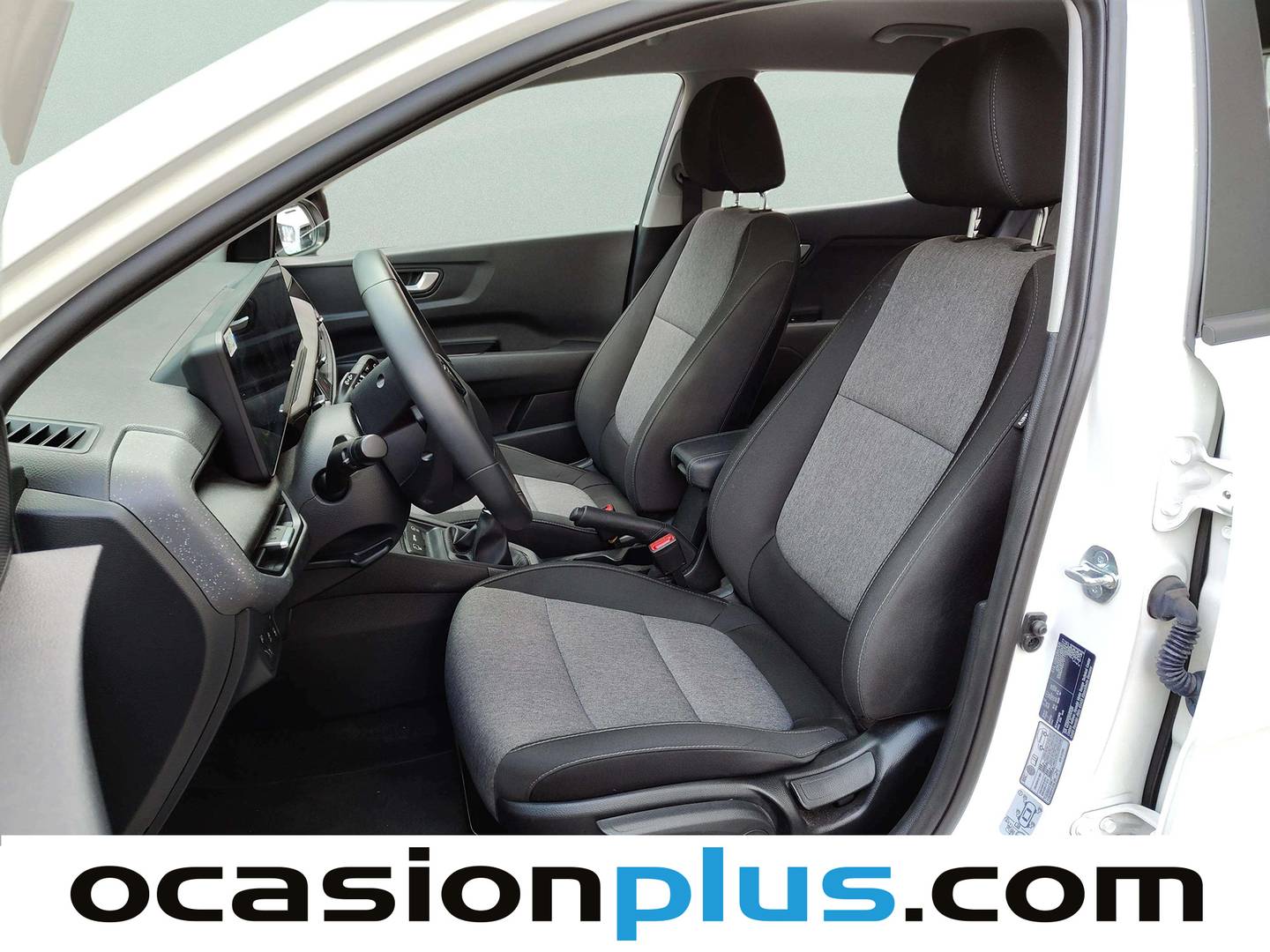 Foto asientos delanteros KIA Stonic KIA Stonic 1.0 T-GDi MHEV Concept (115 CV)