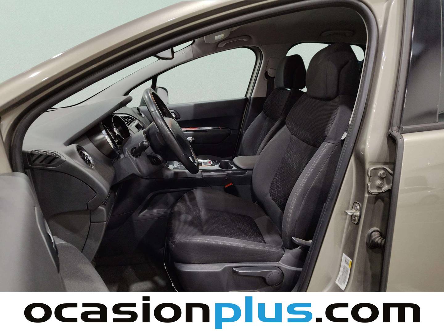 Foto asientos delanteros Peugeot 3008 Peugeot 3008 1.6 BlueHDI FAP Style (120 CV)