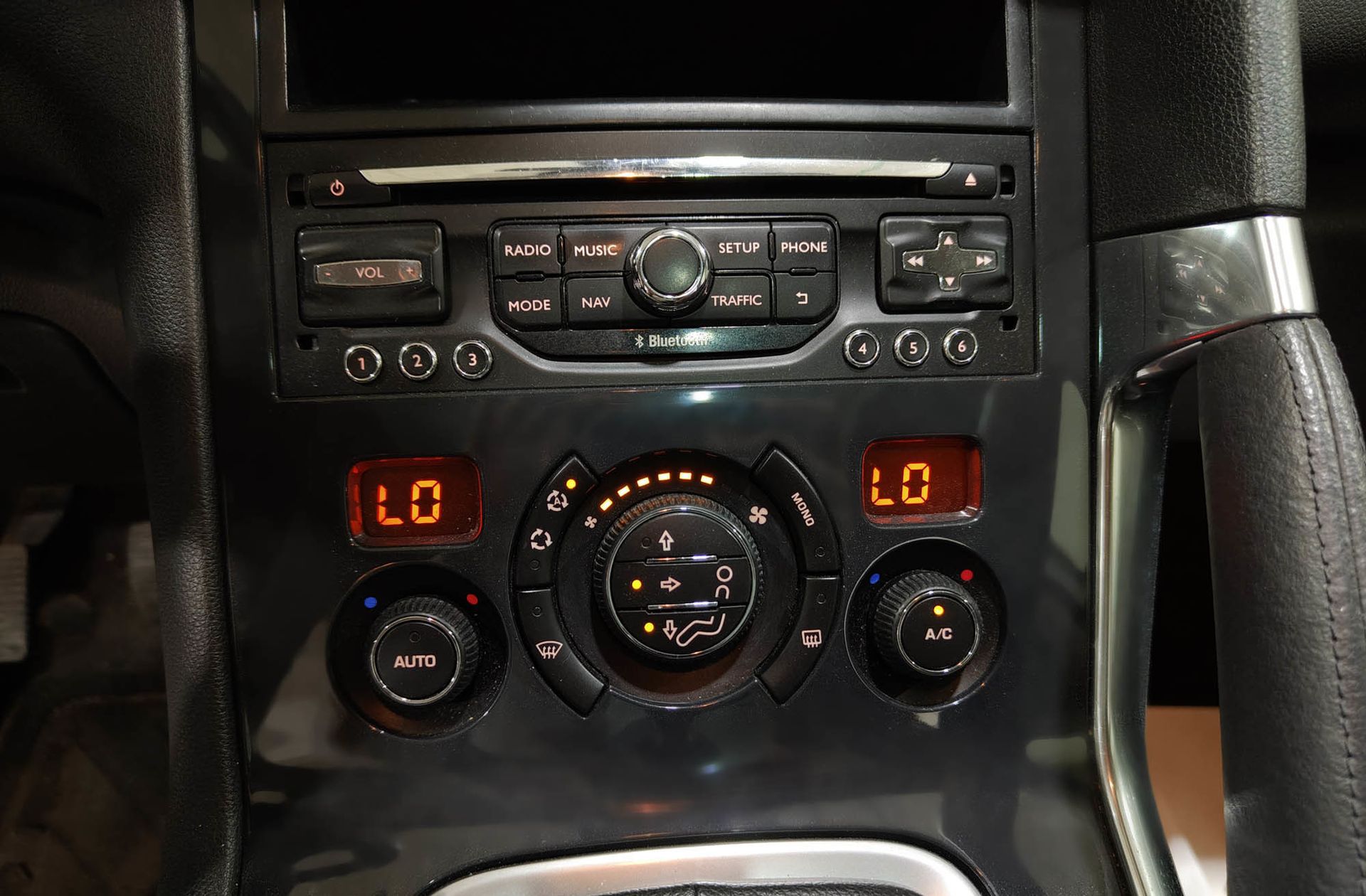 Peugeot 3008 1.2 PureTech Allure - foto 31