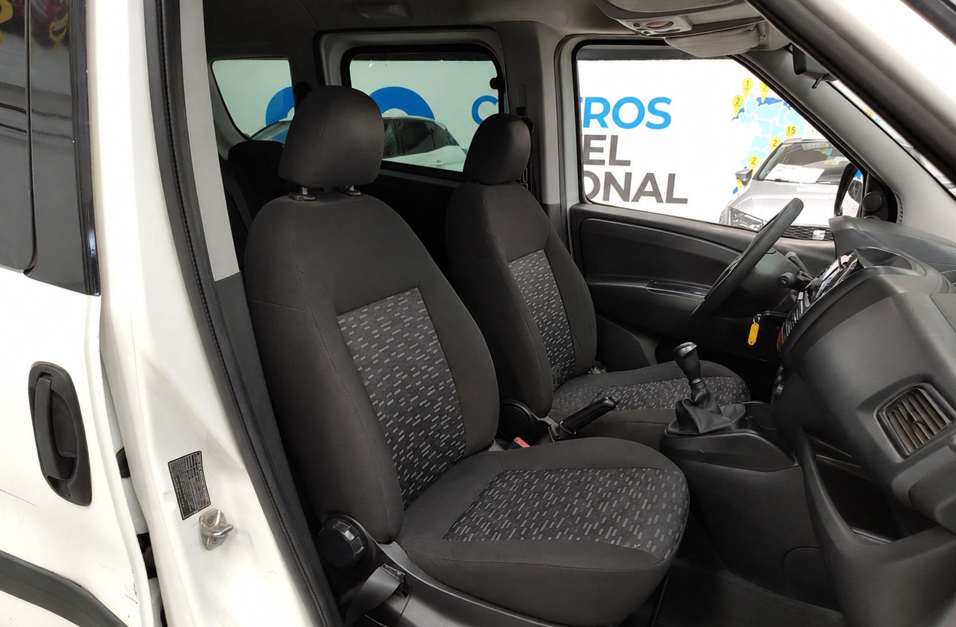 Opel Combo Combi 1.3 CDTI Tour Expression - foto 14
