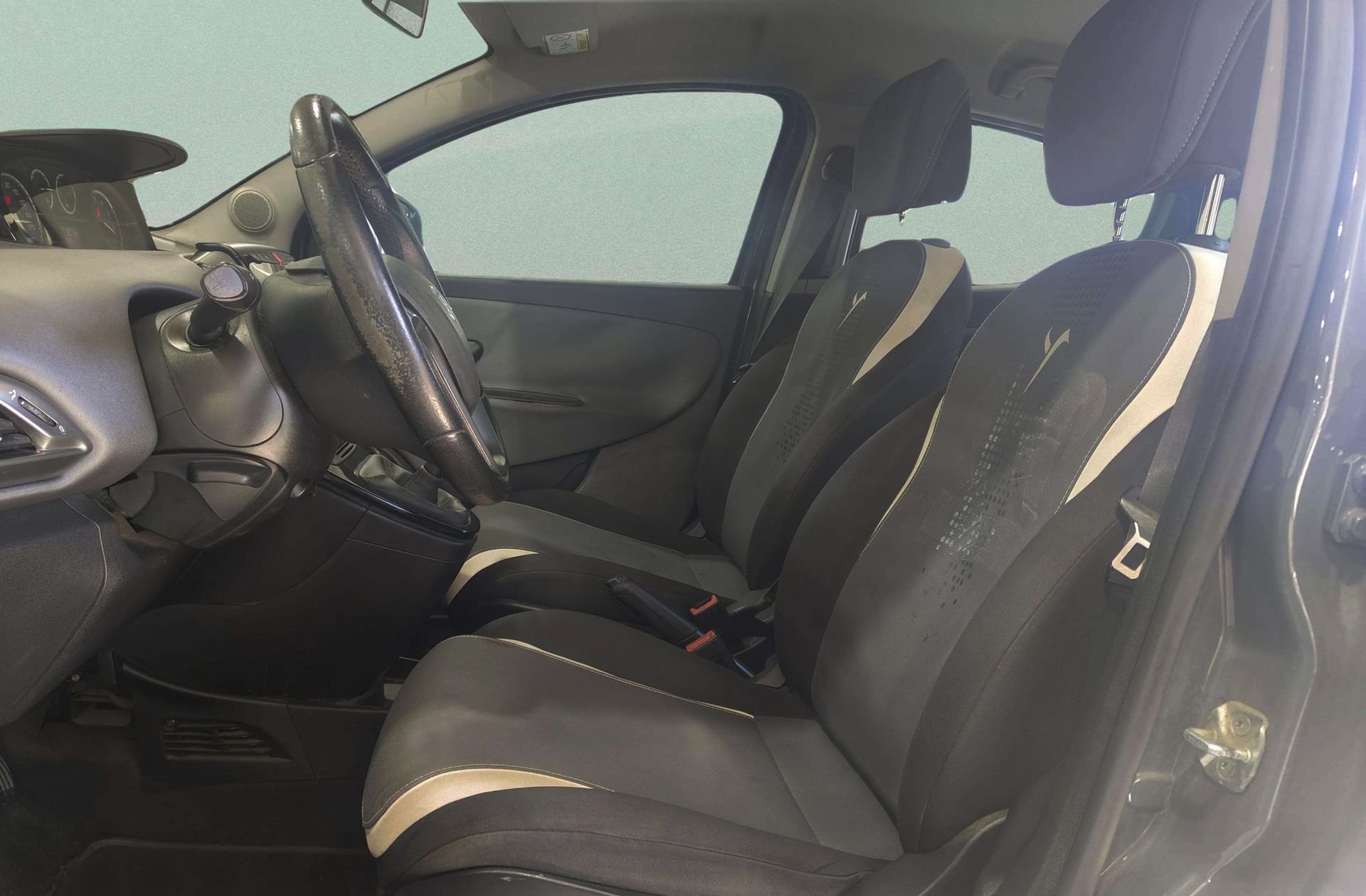 Lancia Ypsilon 1.2 Silver Evo II - foto 8