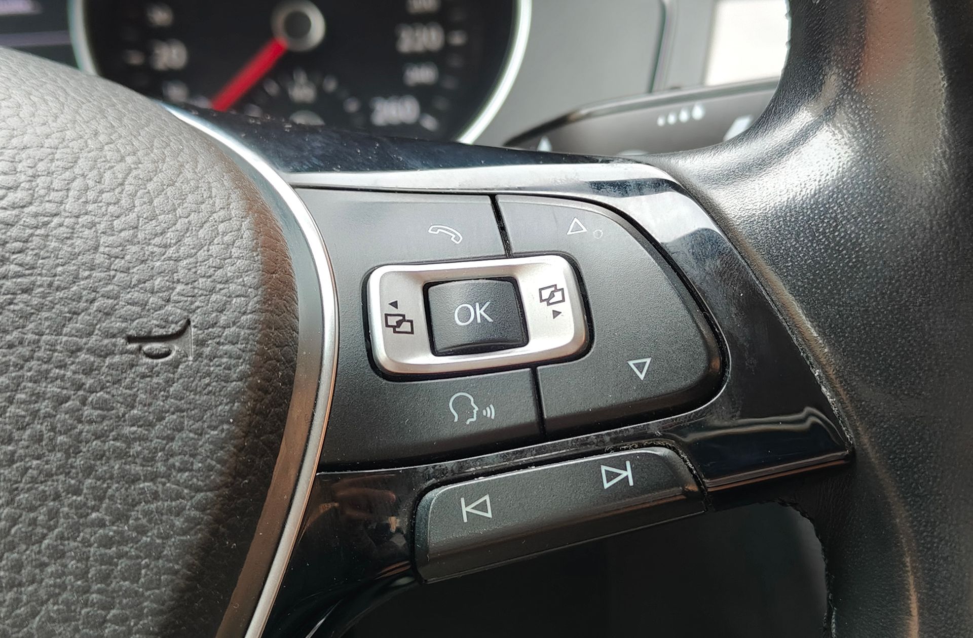 Volkswagen Passat Edition 1.6 TDI BMT - foto 25
