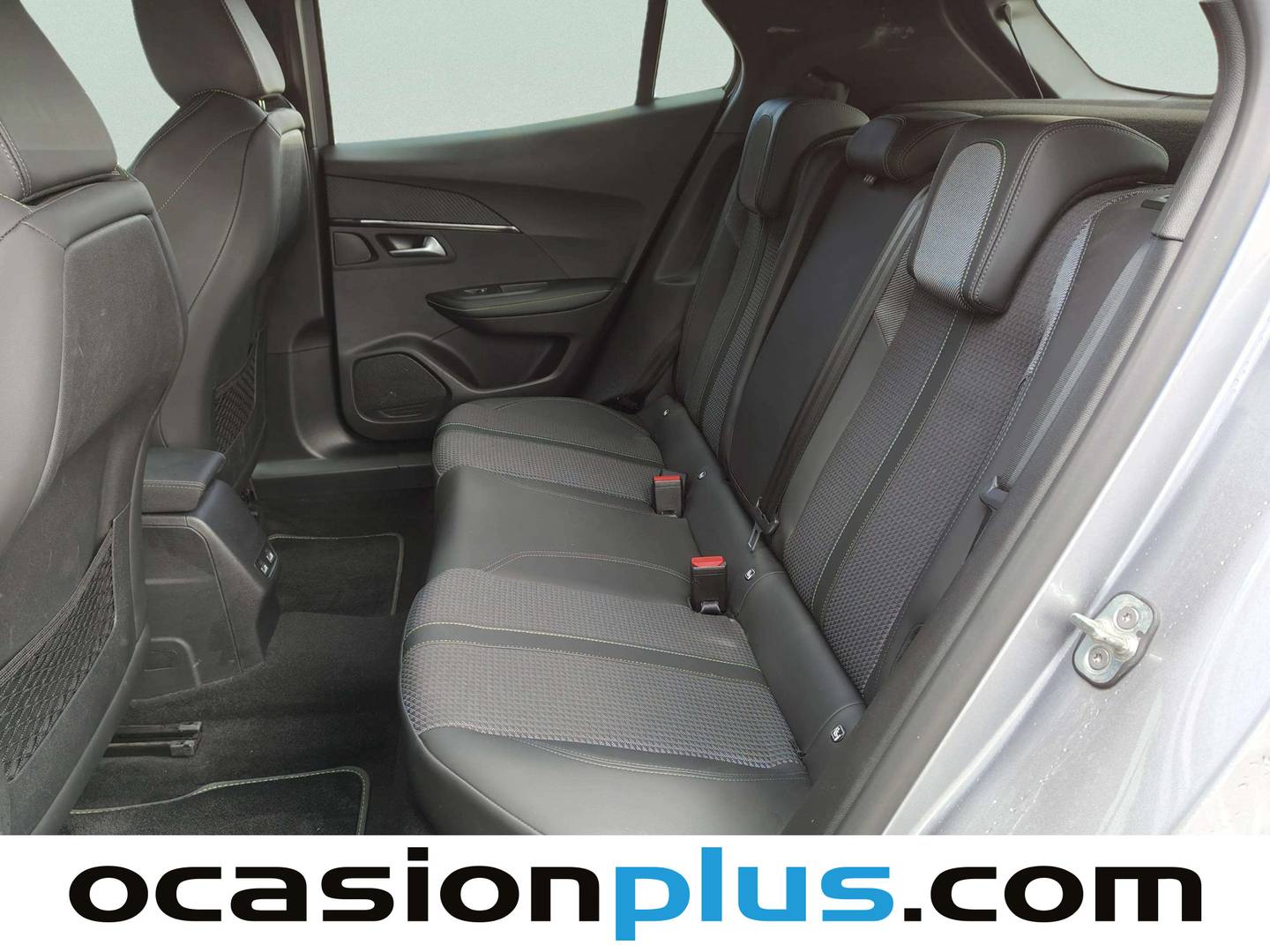 Foto Peugeot 2008 Peugeot 2008 BlueHDi 130 S&S GT EAT8 (130 CV)