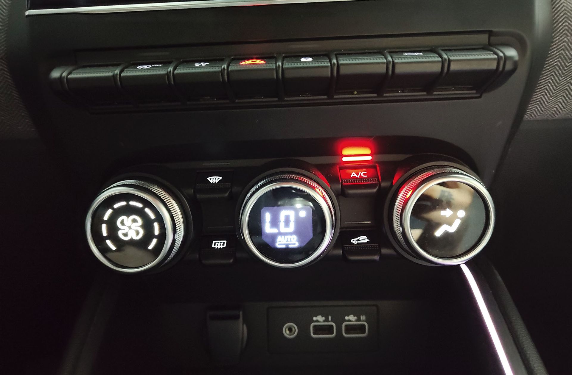 Renault Clio Techno TCe - foto 34