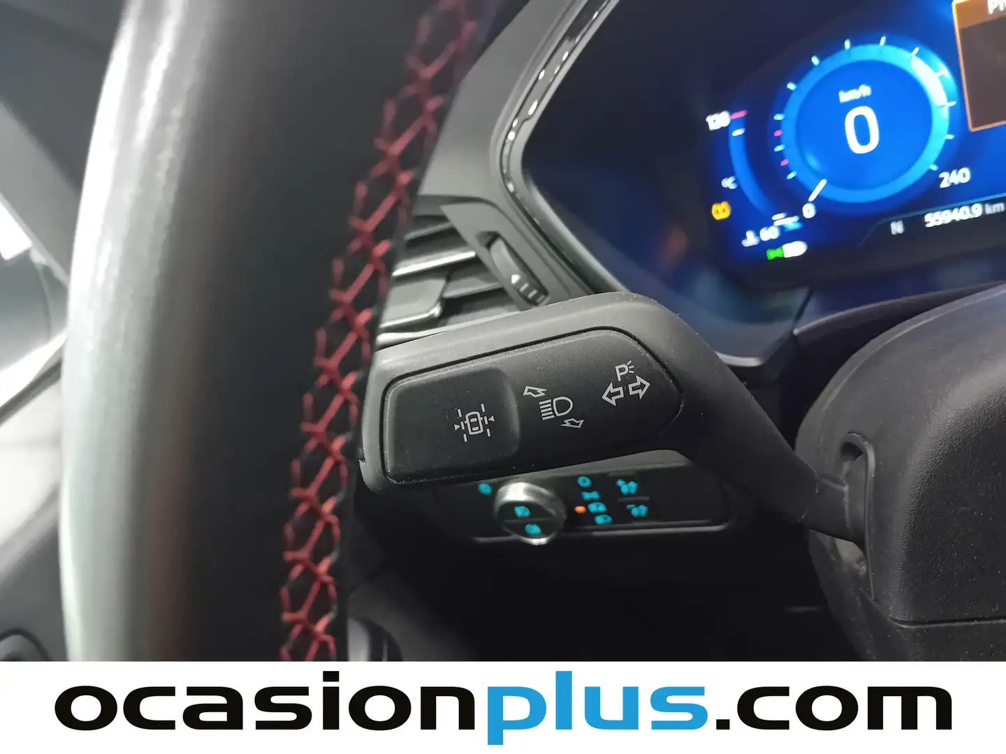 Foto Ford Kuga Ford Kuga 1.5 EcoBlue ST-Line (120 CV)