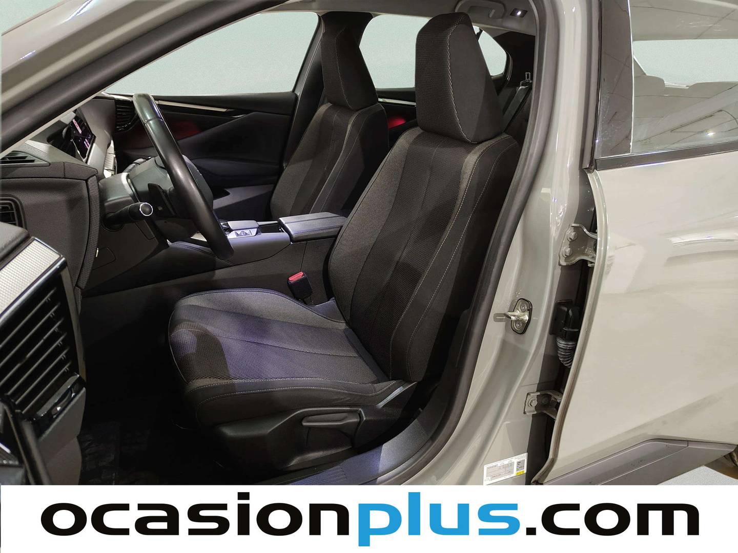 Foto DS DS 4 DS DS4 PureTech 130 Bastille Auto (130 CV)