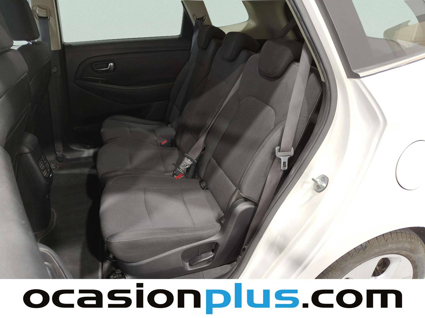 Foto asientos traseros KIA Carens KIA Carens 1.6 GDi Drive (135 CV)