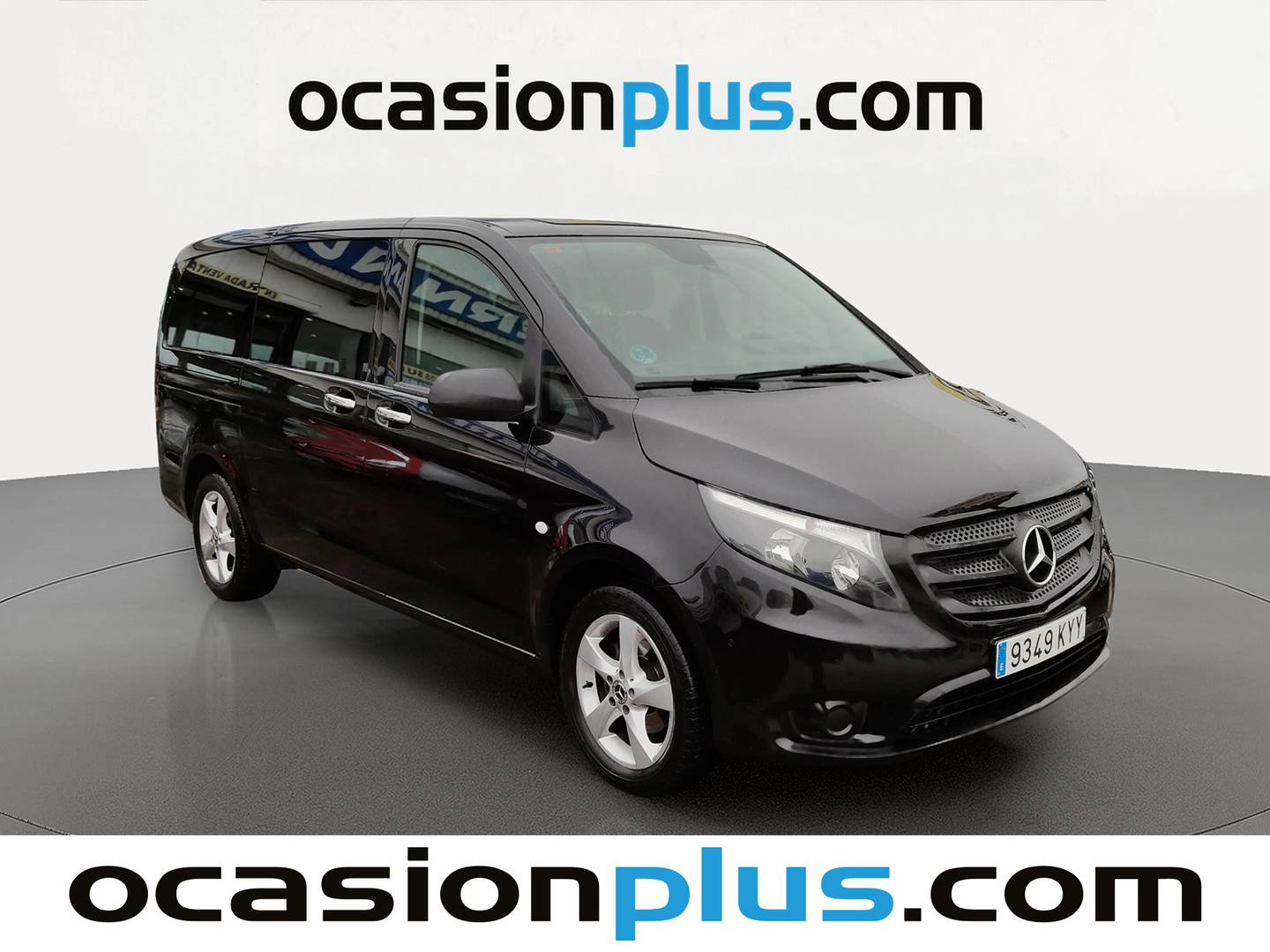 Foto delantera Mercedes Vito Mercedes-Benz Vito 114 CDI Tourer Pro Larga (136 CV) 9 Plazas izquierda