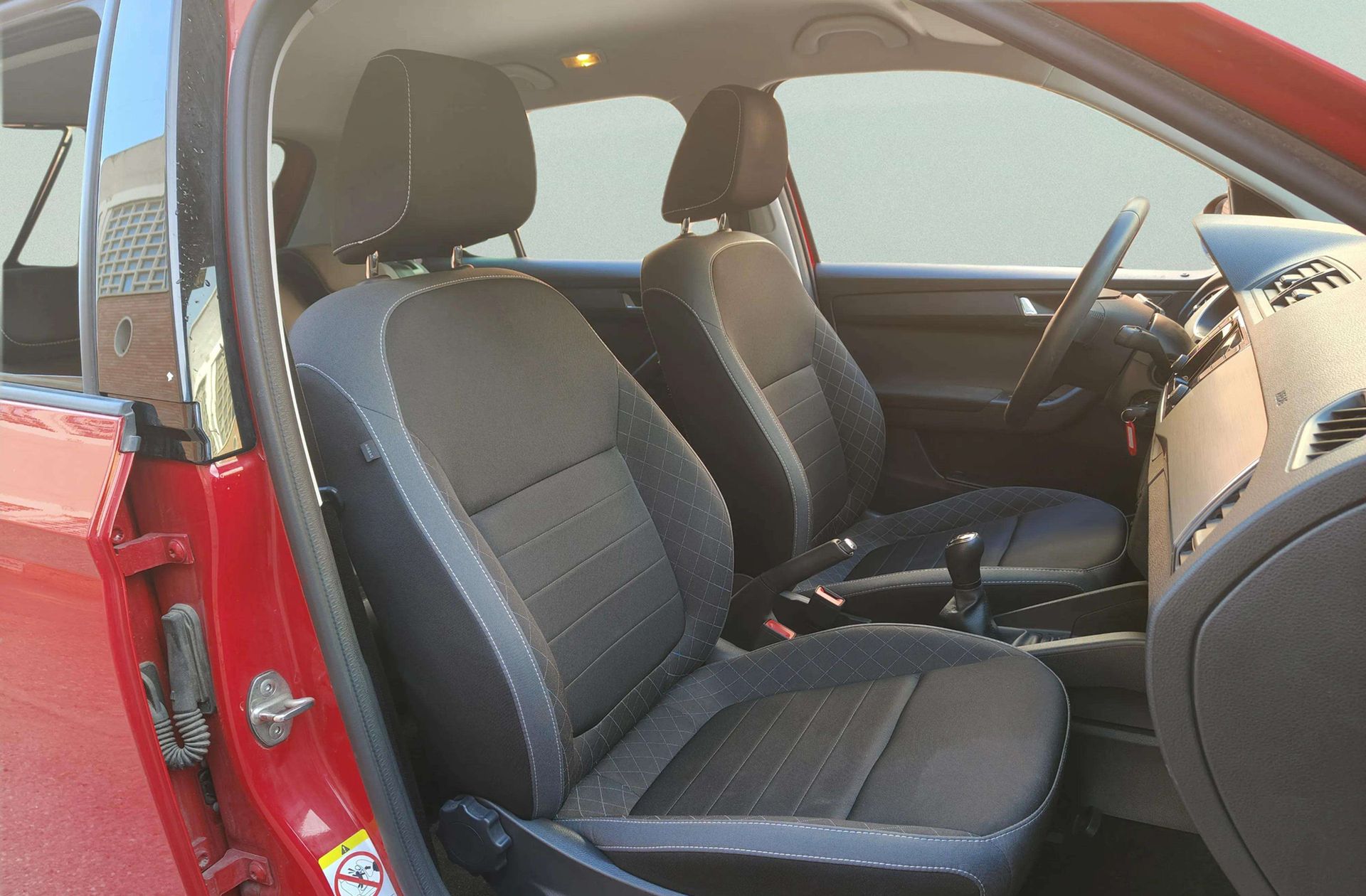 Škoda Fabia 1.0 MPI Ambition Plus - foto 16