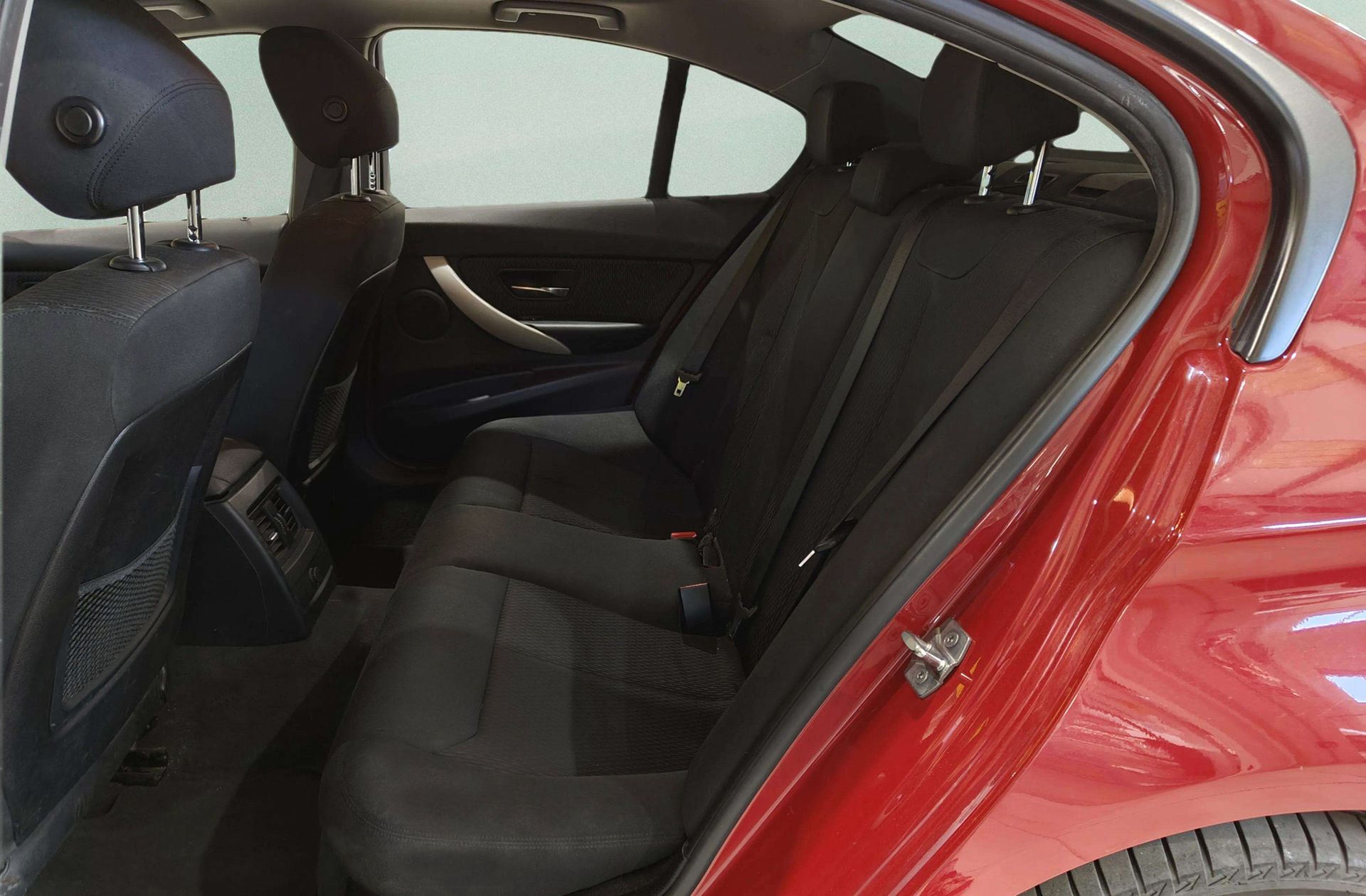 BMW Serie 3 318d - foto 11