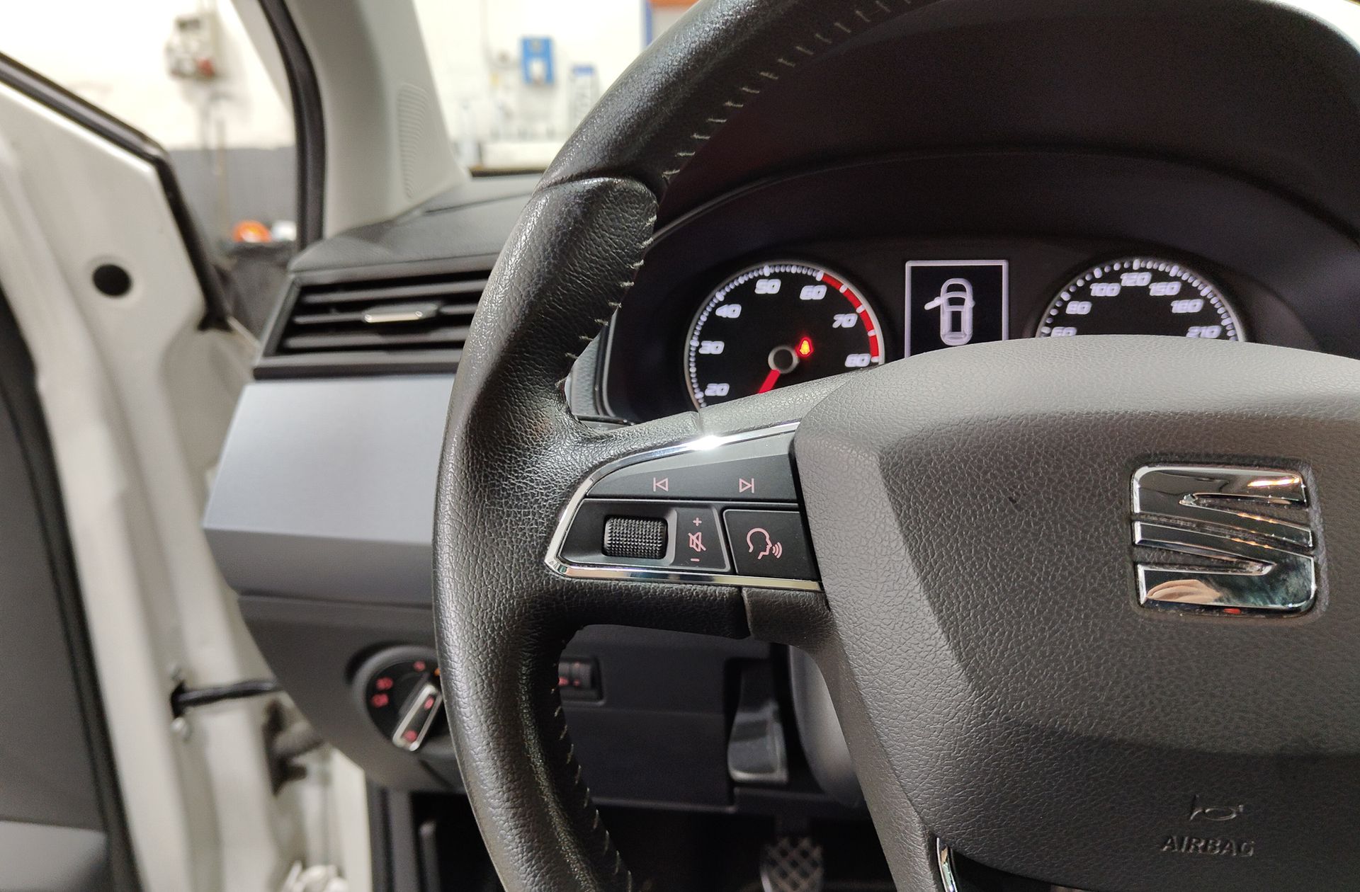SEAT Arona 1.0 TSI Ecomotive Style Edition - foto 24