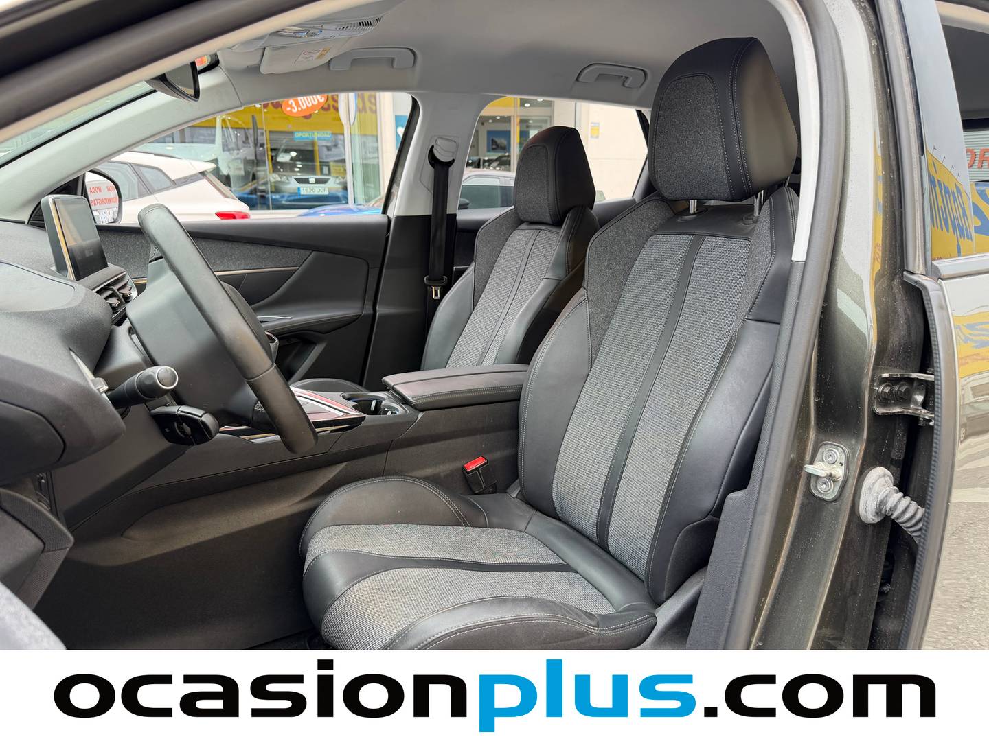 Foto asientos delanteros Peugeot 3008 Peugeot 3008 PureTech 130 S&S Allure (130 CV)