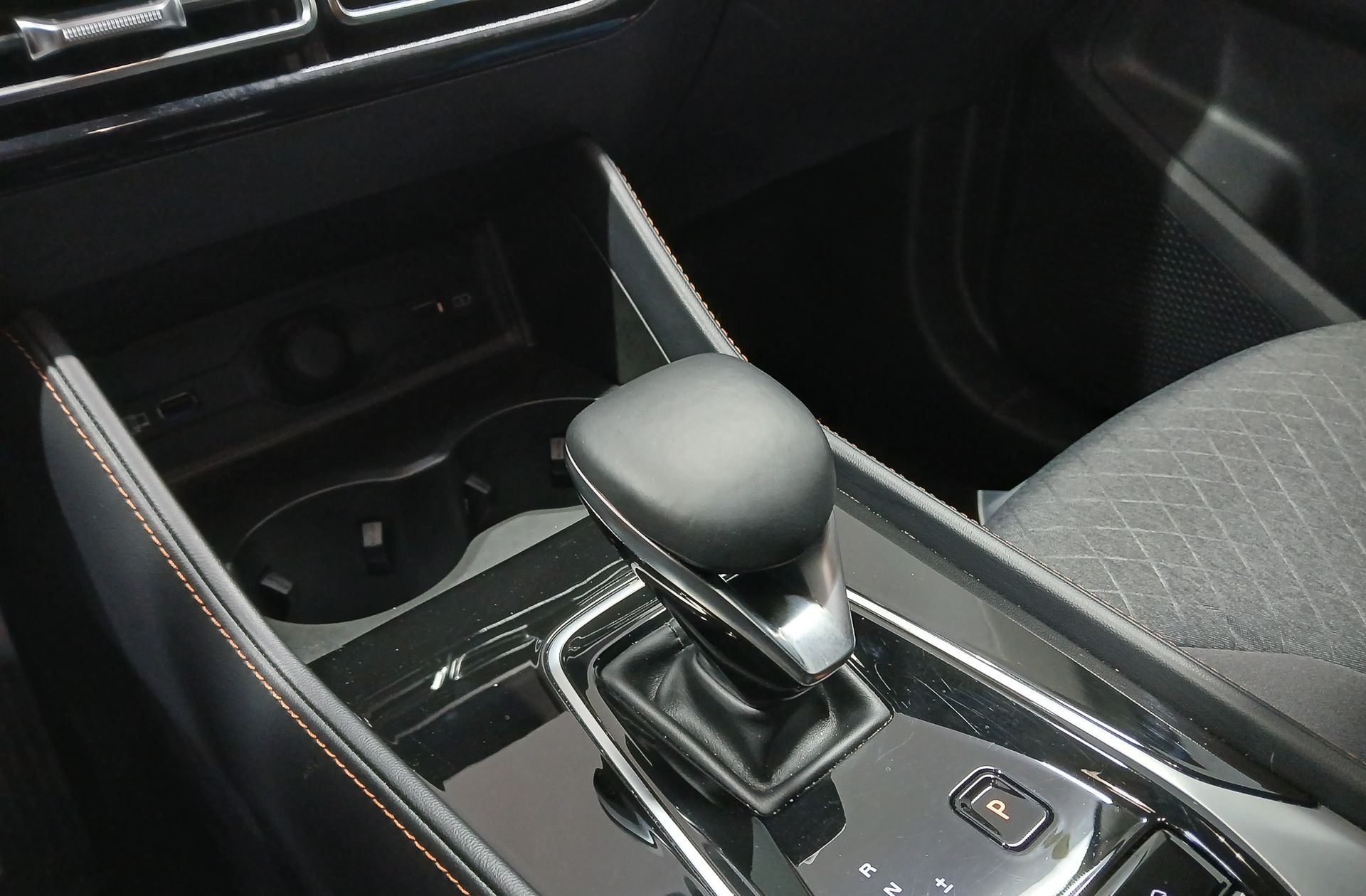 MG HS 1.5T Comfort DCT - foto 5