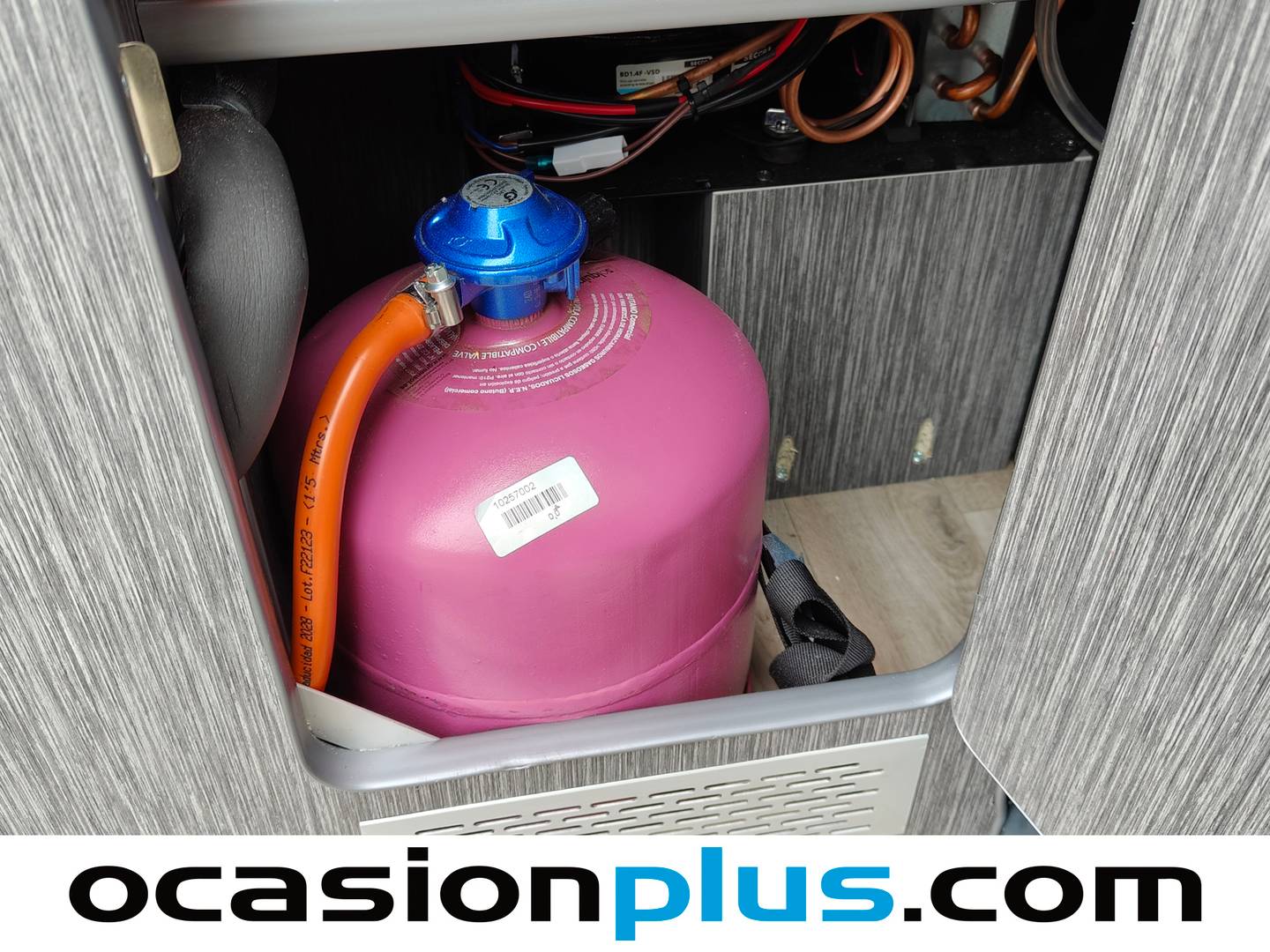 Accesorios del Renault Trafic Renault Trafic Passenger Largo Energy Blue dCi  (120 CV) Camperizada 4 Plazas