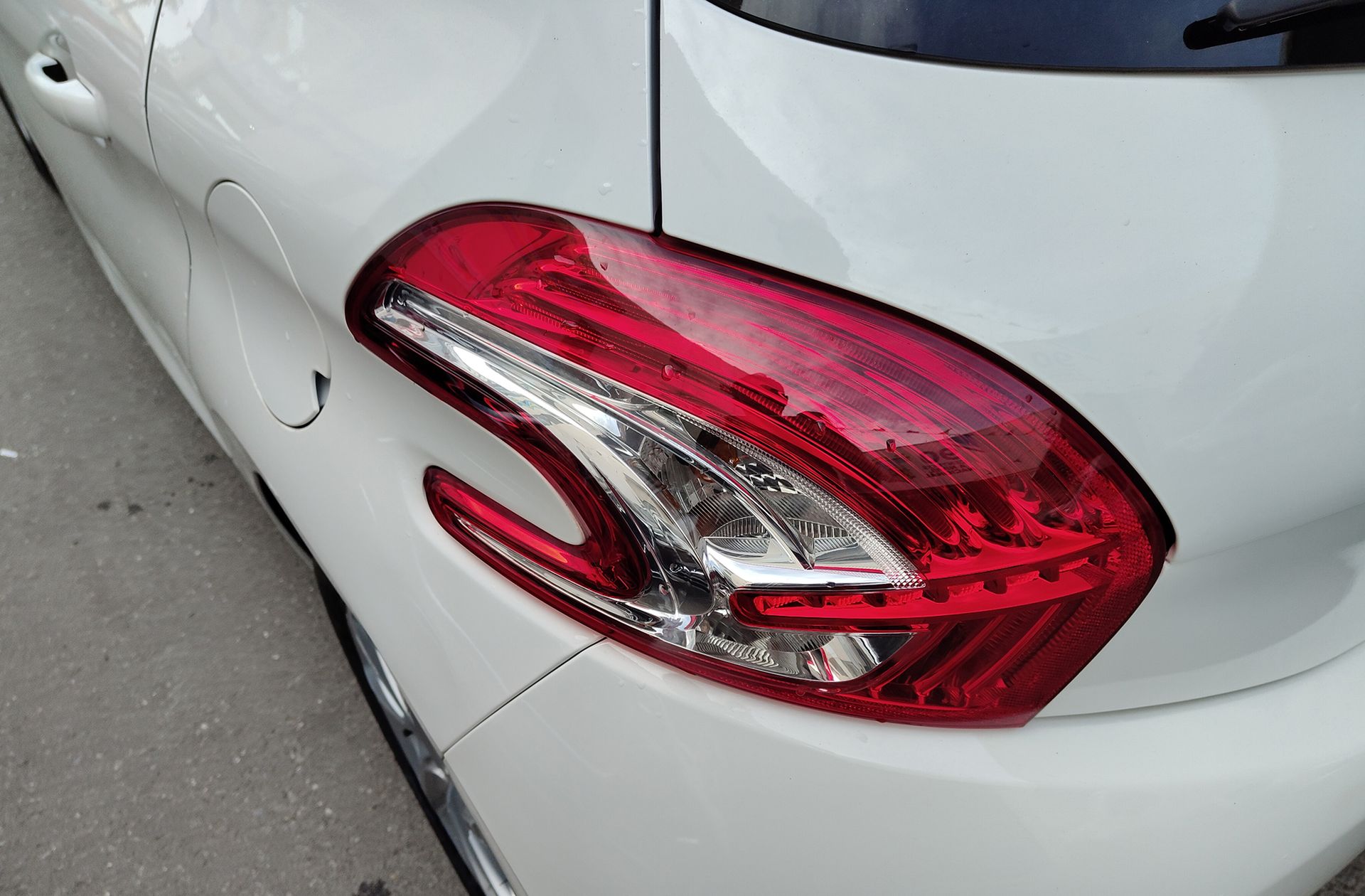 Peugeot 208 1.2 PureTech Style - foto 13