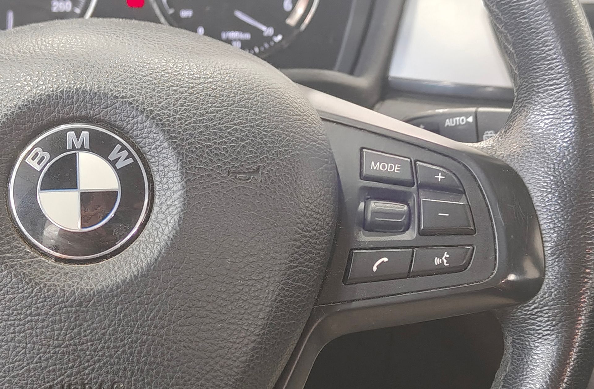 BMW X1 sDrive16d - foto 22