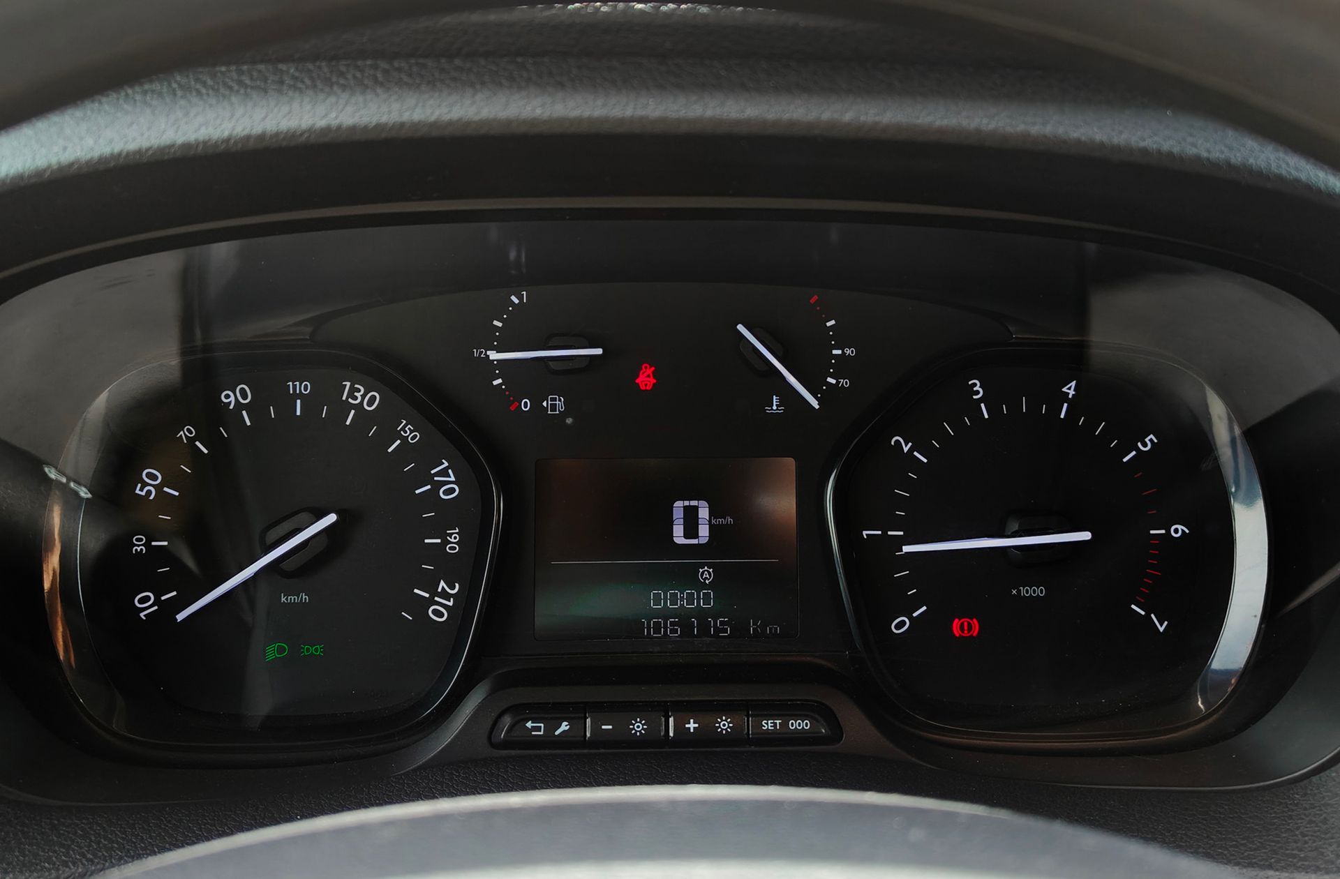 Opel Vivaro Furgon 2.0 Diesel L Incrementada Express - foto 21