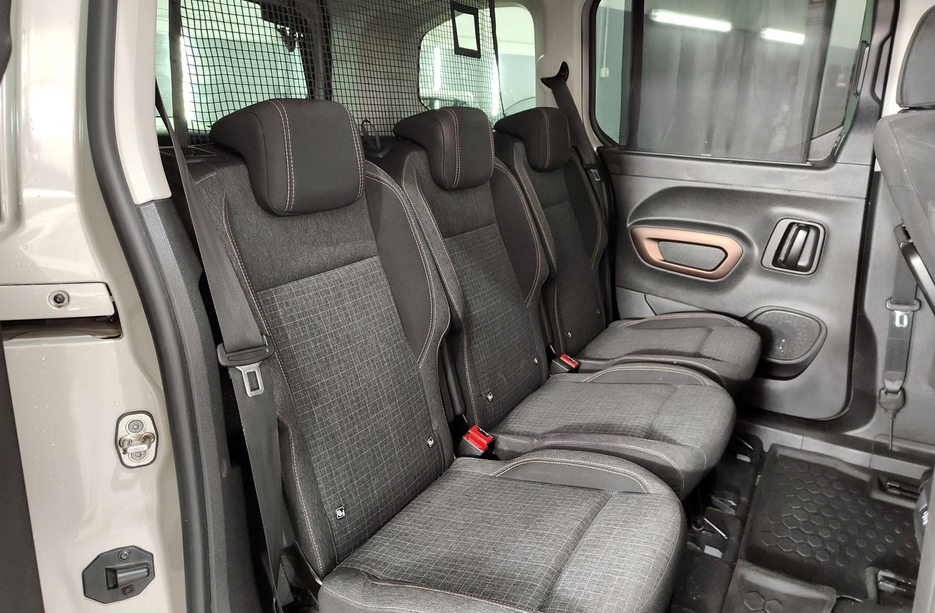 Peugeot Rifter BlueHDi 100 GT Standard - foto 16