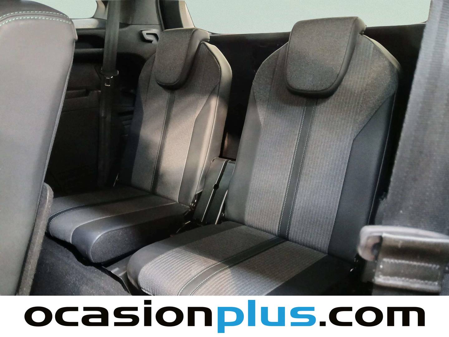 Foto asientos delanteros Peugeot 5008 Peugeot 5008 PureTech 130 S&S Allure Pack (130 CV) 7 Plazas