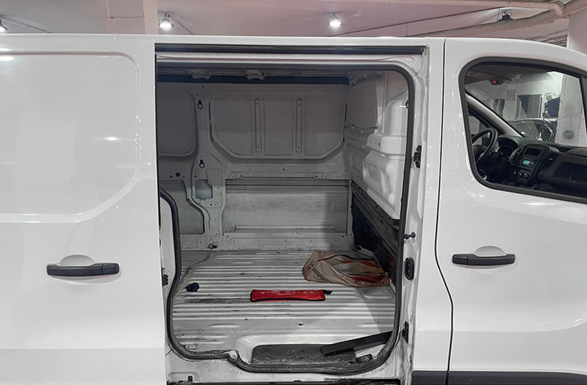 Renault Trafic Furgon 29 L2H1 Energy Blue dCi - foto 7