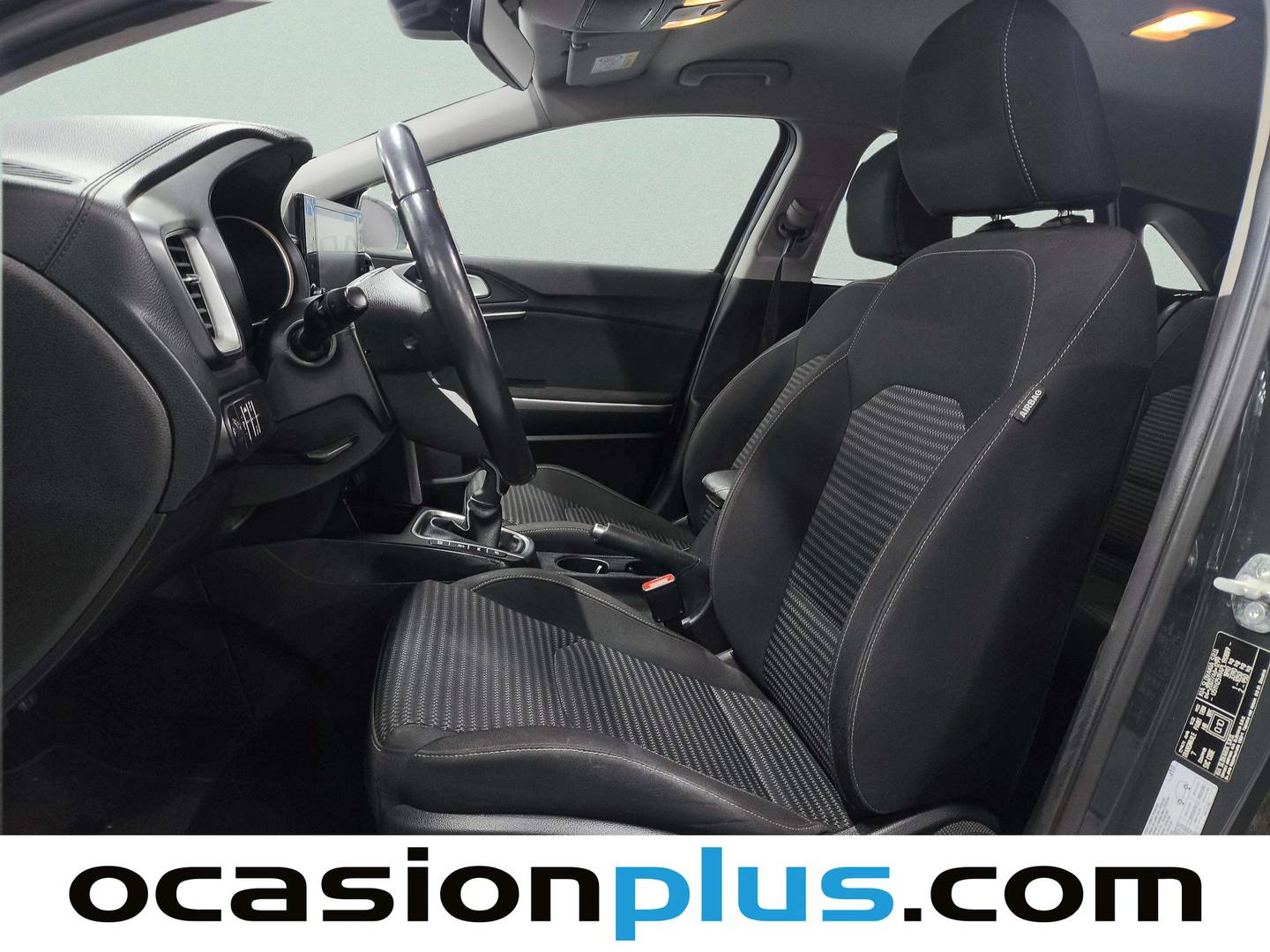 Foto asientos delanteros KIA Ceed KIA Ceed 1.6 MHEV iMT Drive (136 CV)