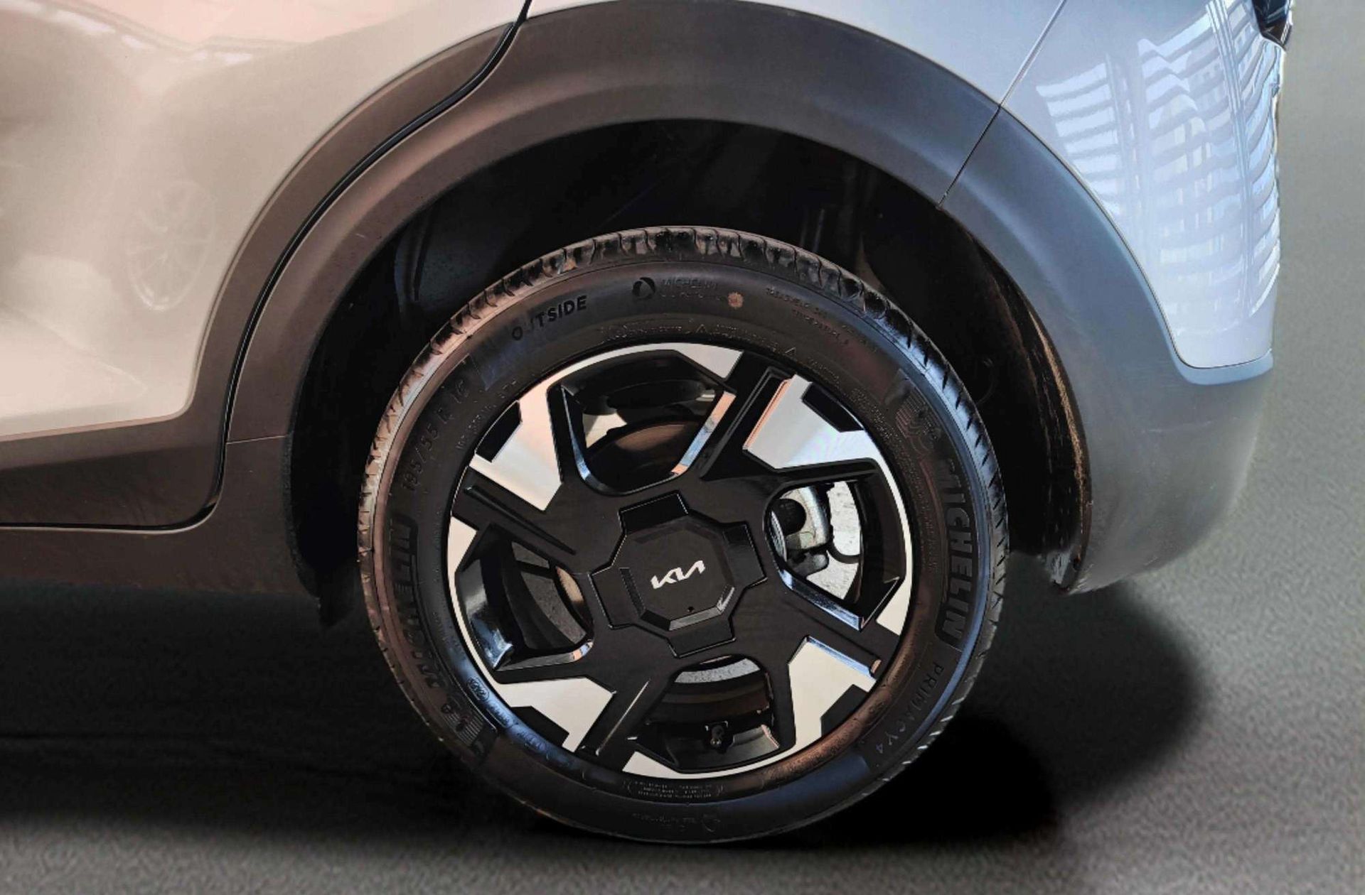Kia Stonic 1.0 T-GDi MHEV Concept - foto 35