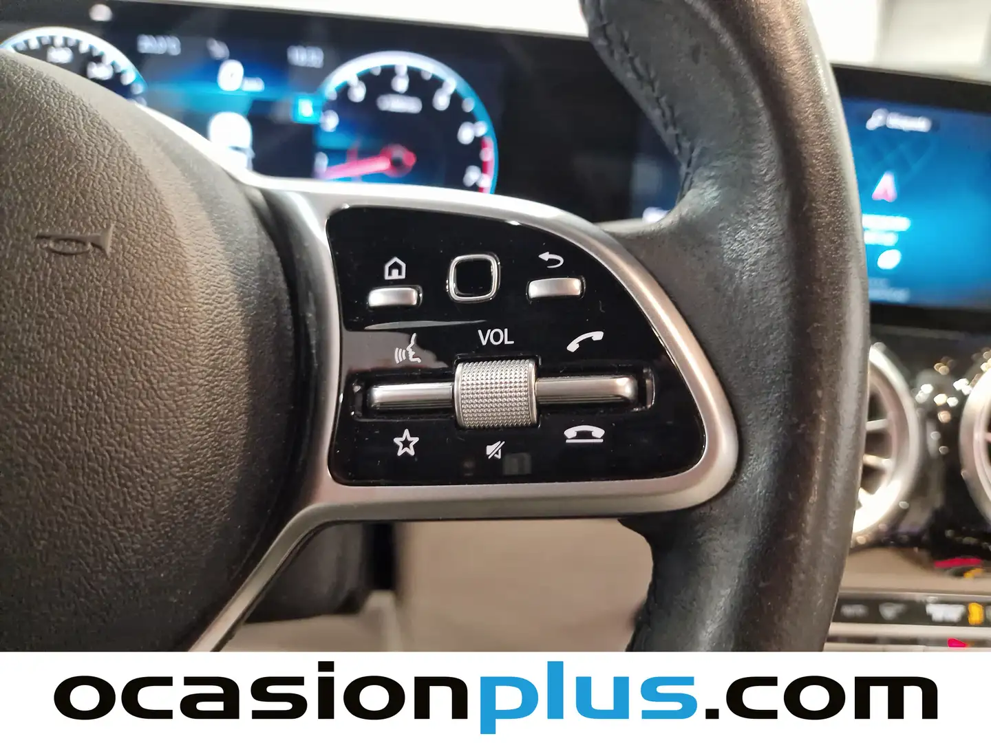 Foto Mercedes GLB Mercedes-Benz GLB 180 (136 CV)