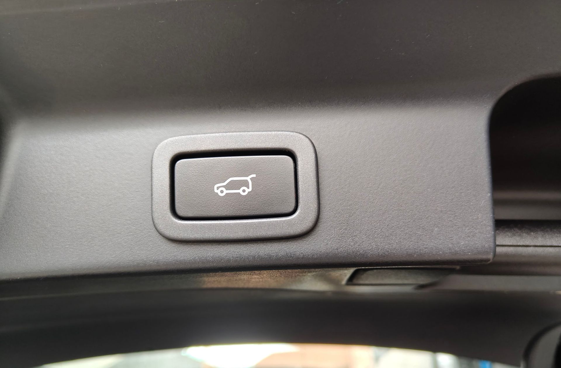 Jaguar F-Pace 2.0L i4D Pure AWD - foto 17